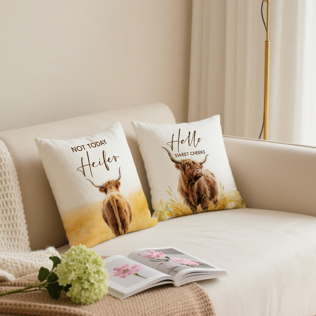 2 Pcs Highland Western Cow Decor Throw Pillow Cases, Farm Square Decorative Pillow Cover, Linen Decorations Cushion Case for Sofa Couch for Couch Sofa Bed Bedroom Living Room Office Home Decor