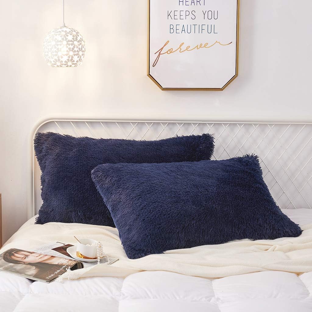 Uhamho Set of 2 Standard Pillowcases Faux Fur Throw Pillow Covers Shams Soft Velvet Decorative Zipper Closure (Navy, 20"x26")