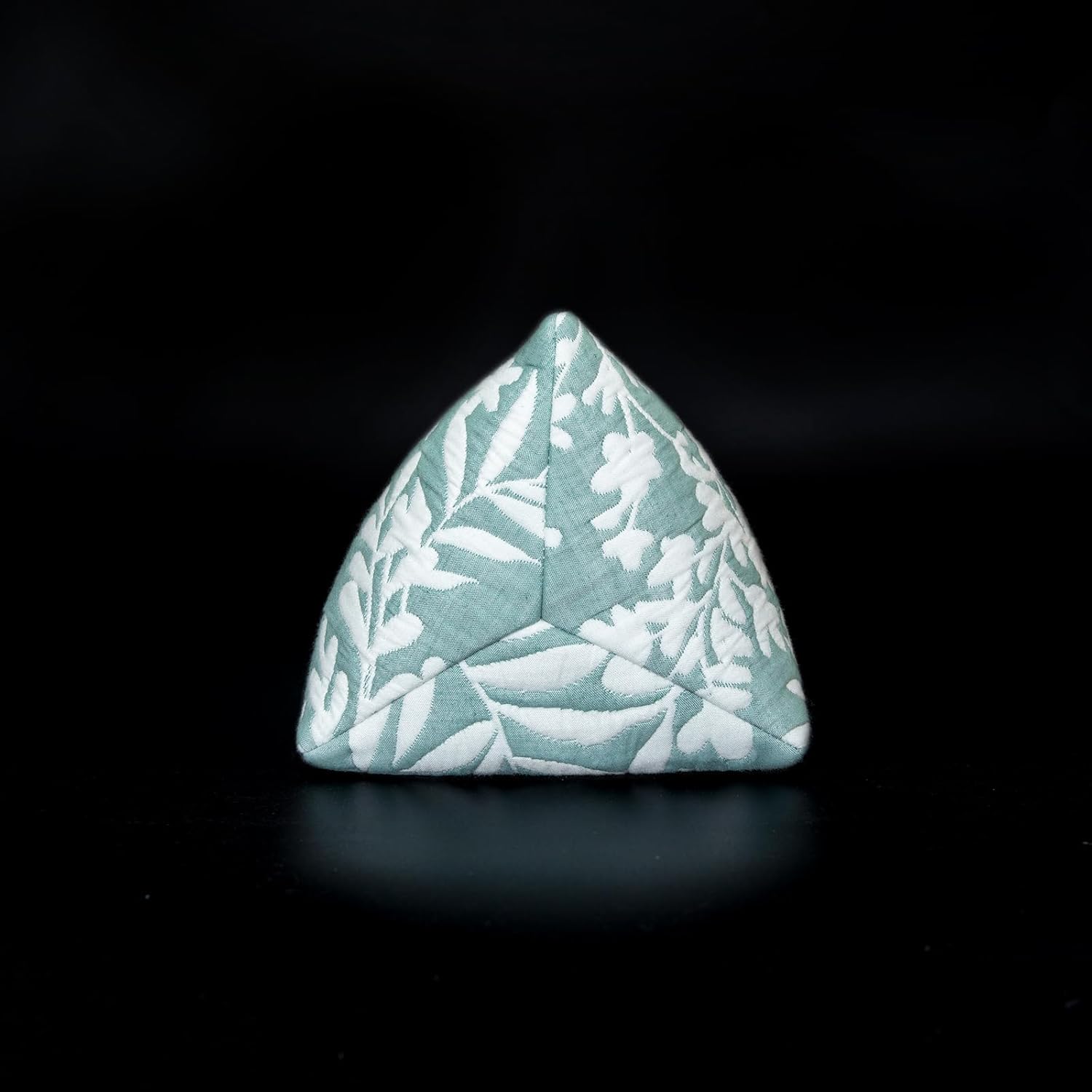 Buckwheat Neck Support Pillow Cervical Neck Cylinder Bolster Pillow,Buckwheat Hulls Adjustable Roll Pillow,Neck Pain Relief for Back and Side Sleepers Round Pillows for Lunch Break Green, 6*15 inch