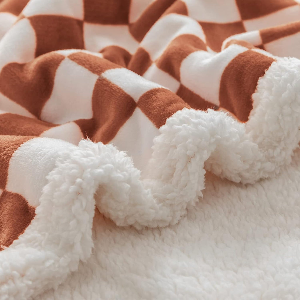 LOMAO Sherpa Throw Blanket Fleece Blanket with Checkered Pattern Soft Thick Blanket for Couch, Bed, Sofa Luxurious Warm and Cozy for All Seasons (Maple Brown, 51"x63")