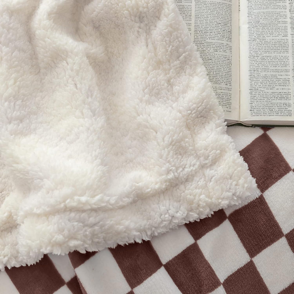 LOMAO Sherpa Throw Blanket Fleece Blanket with Checkered Pattern Soft Thick Blanket for Couch, Bed, Sofa Luxurious Warm and Cozy for All Seasons (Coffee, 51"x63")
