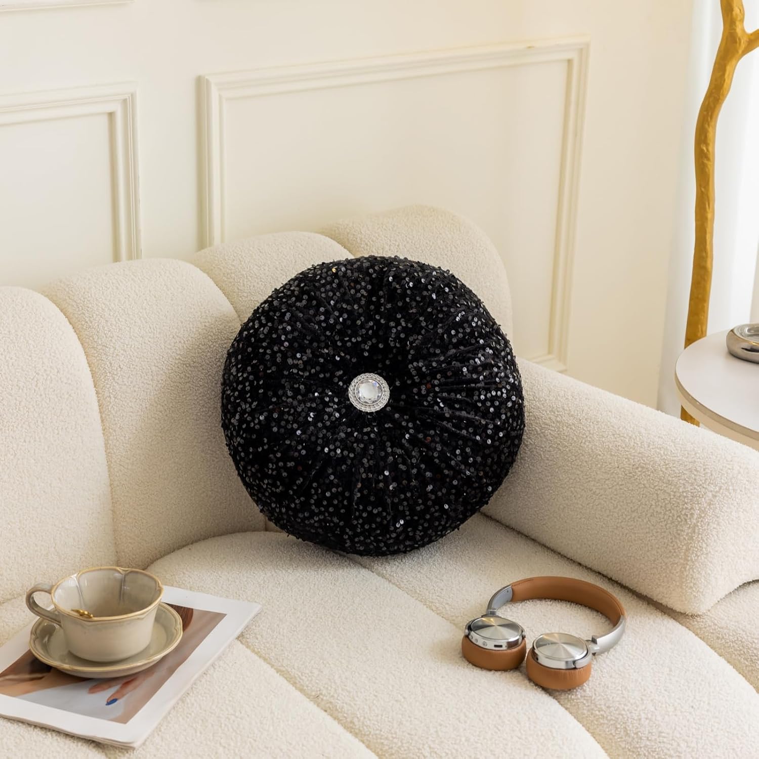 Round Throw Pillow, 13.7" Soft Glitter Sequin Pleated Pumpkin Decorative Round Pillow Circle Floor Pillow Cushions for Sofa Bed Chair Living Room Floor Home Decoration, Black