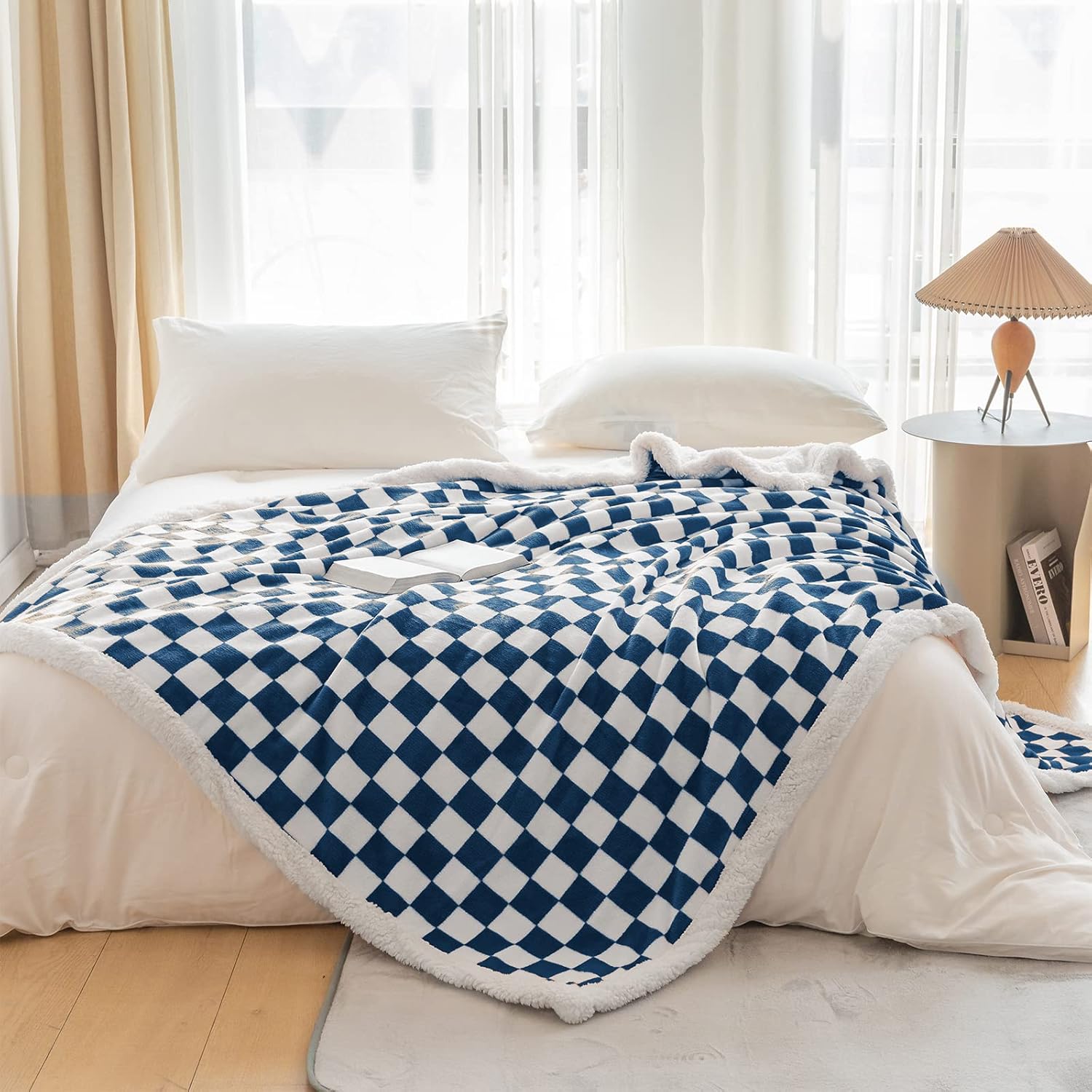 LOMAO Sherpa Throw Blanket Fleece Blanket with Checkered Pattern Soft Thick Blanket for Couch, Bed, Sofa Luxurious Warm and Cozy for All Seasons (Navy, 60"x80")
