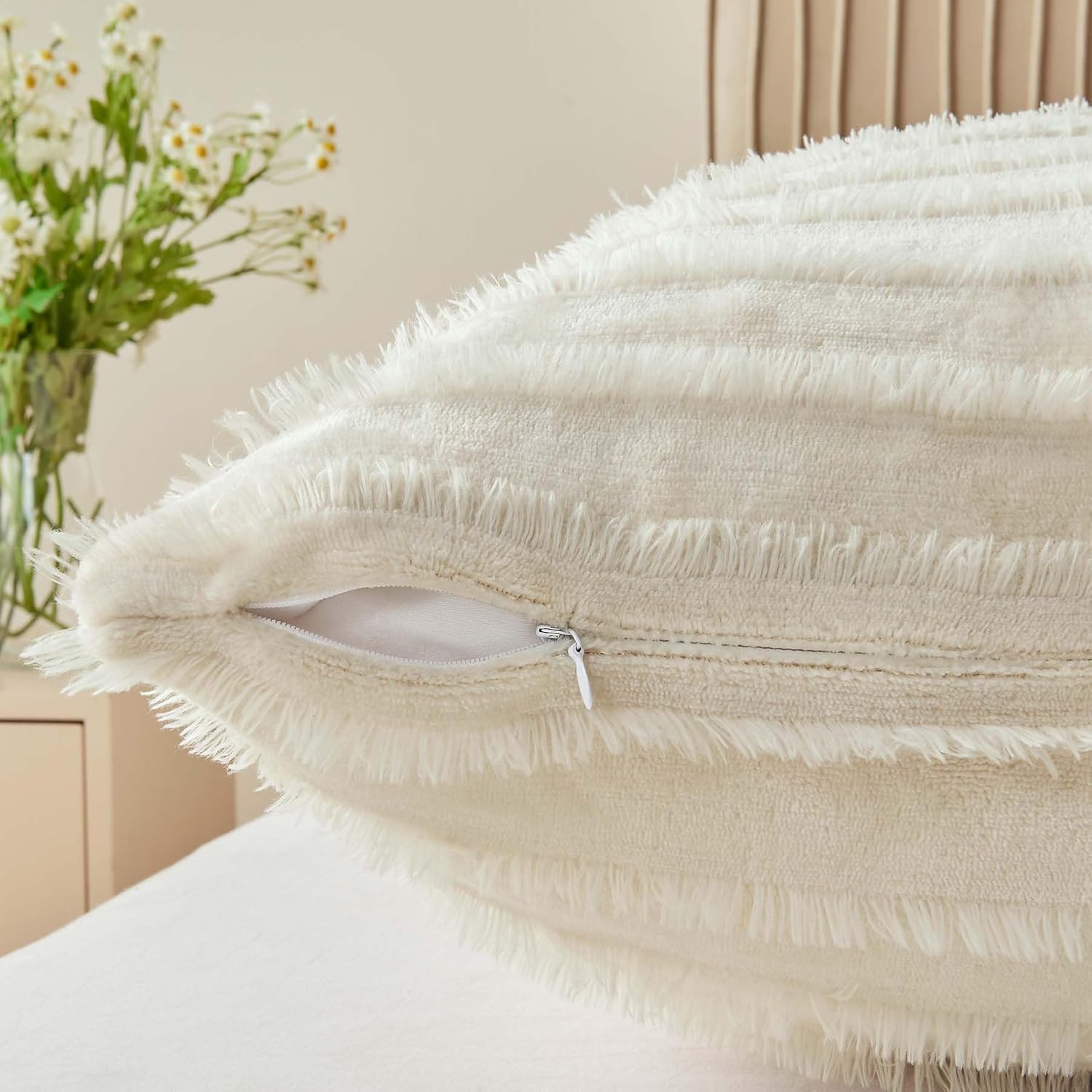 BEDELITE Body Pillow Cover with Zipper Closure, Decorative Boho Fleece Pillowcase 20 x 54 Inches, Luxury Fluffy Plush Long Body Pillow Pillowcase for All Seasons(Beige-Boho)