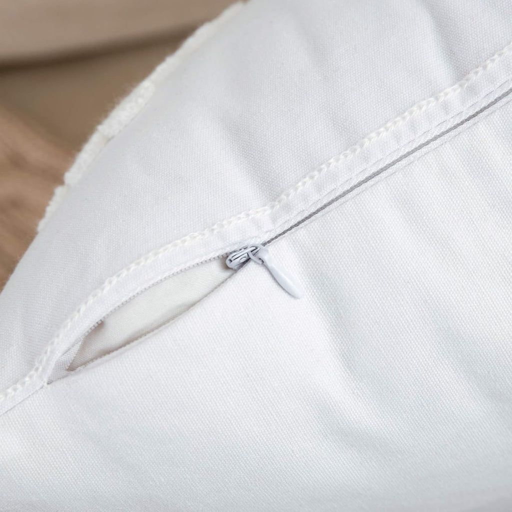 MIULEE Pack of 2 Christmas Decorative Snowflake Throw Pillow Covers Canvas Embroidery Winter Cushion Cases Holiday Decor Soft Pillowcases for Winter Couch Sofa Bedroom Car（White, 16x16in）