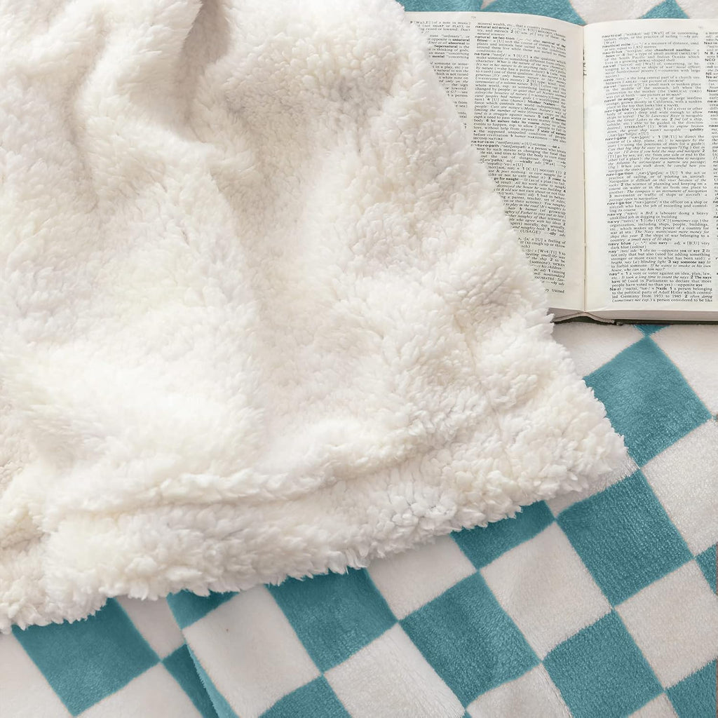LOMAO Sherpa Throw Blanket Fleece Blanket with Checkered Pattern Soft Thick Blanket for Couch, Bed, Sofa Luxurious Warm and Cozy for All Seasons (Light Blue, 60"x80")