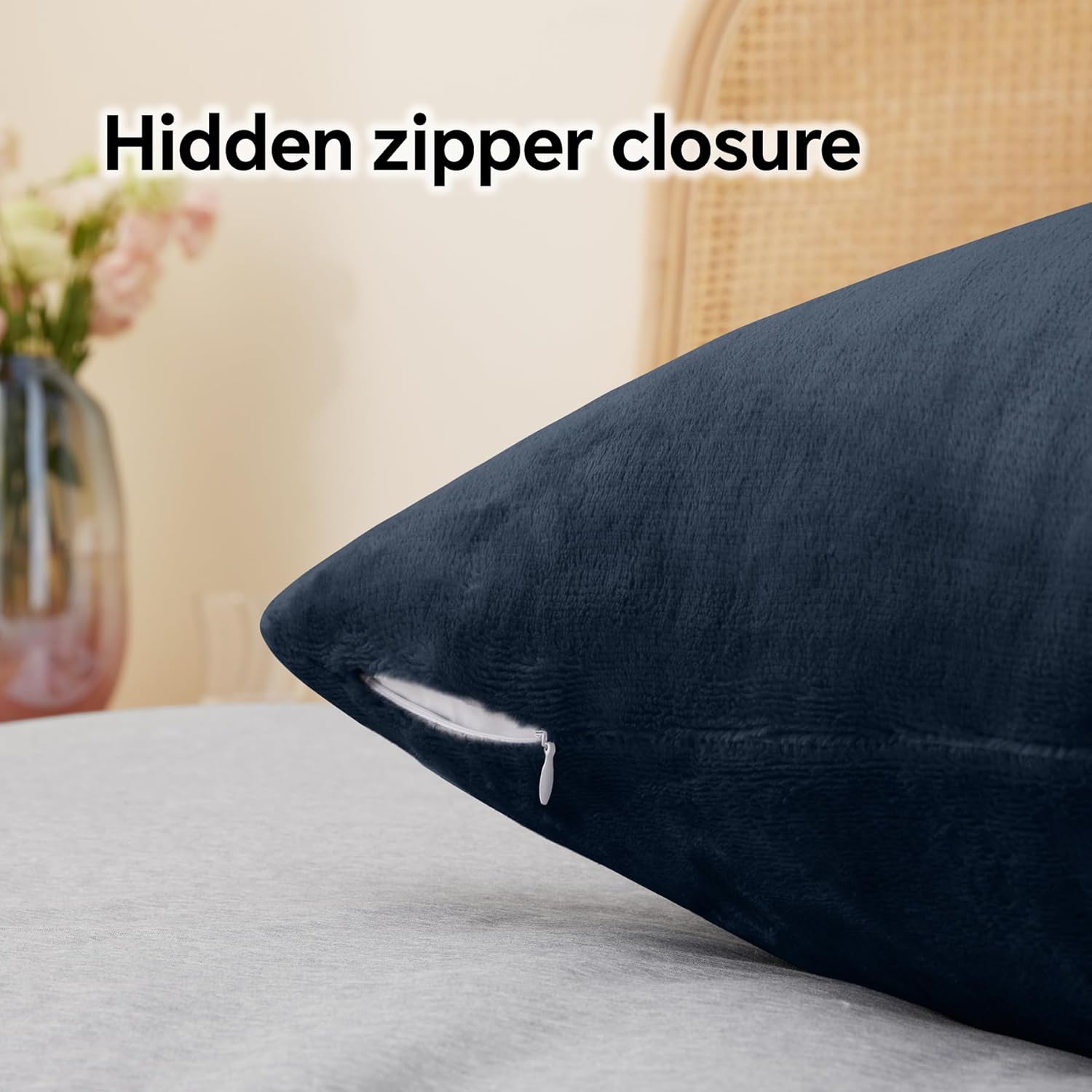 BEDELITE Flannel Pillow Cases Queen Size Set of 2, Super Soft Fleece Pillowcases with Zipper for Bedroom, Sofa, Couch,Luxury Cozy Fuzzy Velvet Pillow Shams for All Seasons(20x30 Inches,Navy)