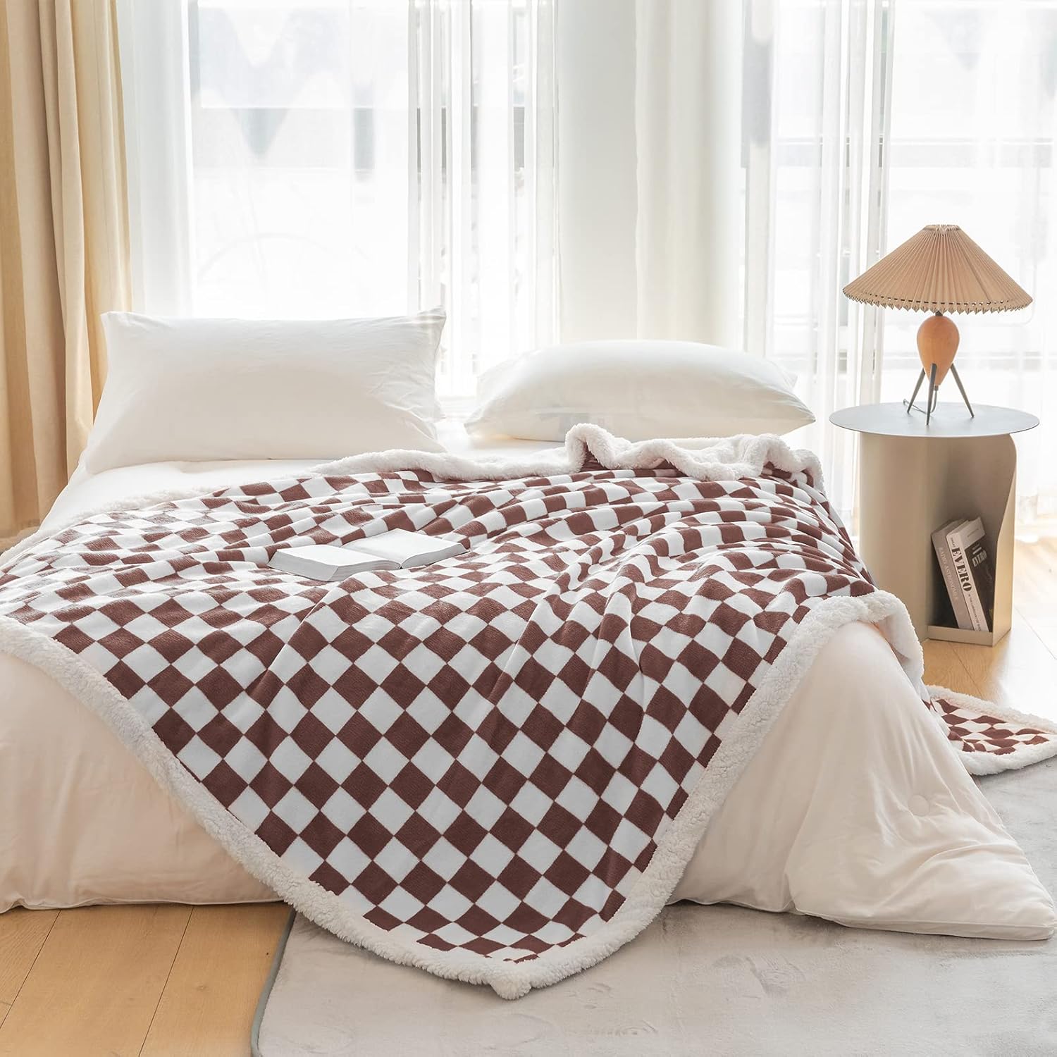 LOMAO Sherpa Throw Blanket Fleece Blanket with Checkered Pattern Soft Thick Blanket for Couch, Bed, Sofa Luxurious Warm and Cozy for All Seasons (Coffee, 51"x63")