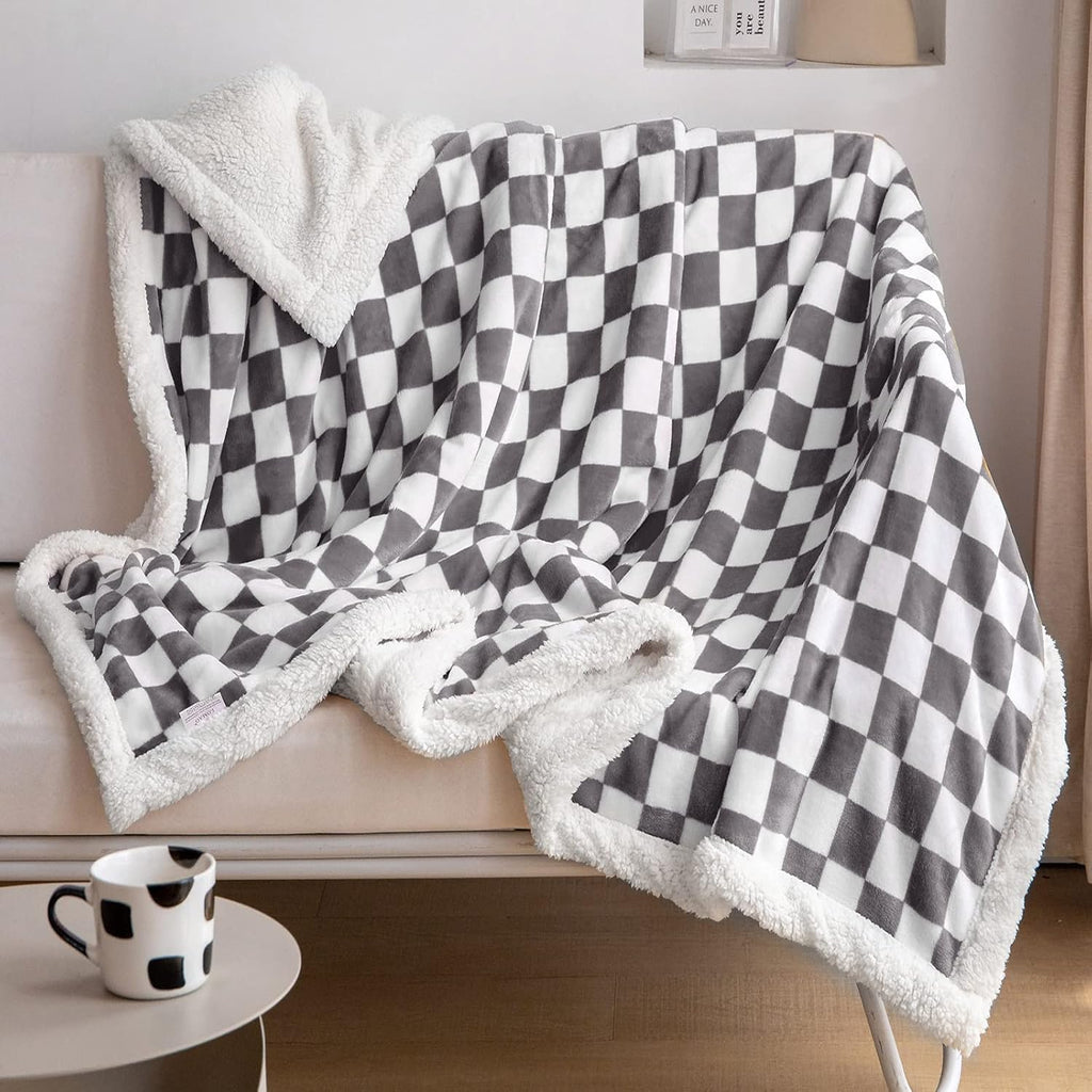 LOMAO Sherpa Throw Blanket Fleece Blanket with Checkered Pattern Soft Thick Blanket for Couch, Bed, Sofa Luxurious Warm and Cozy for All Seasons (Grey, 51"x63")