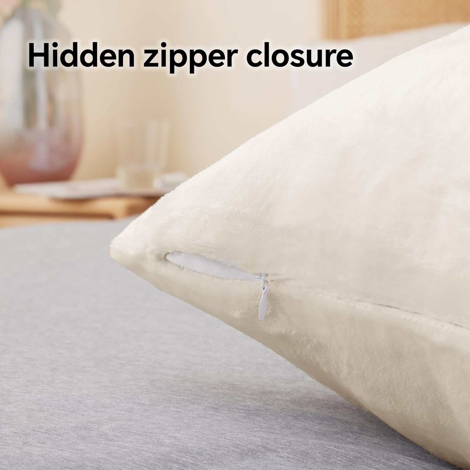 BEDELITE Flannel Pillowcases Standard Set of 2, Super Soft Fleece Pillow Case Cover with Zipper for Bedroom, Sofa, Couch,Luxury Cozy Fuzzy Velvet Pillow Shams for All Seasons(20x26 Inches, Off White)