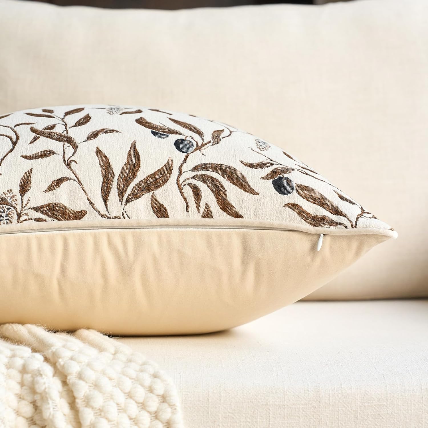 Alerfa Beige Floral Throw Pillow Cover 12 x 20 Inch Rectange Luxury Decorative Lumbar Pillow Cover for Couch Living Room Bedroom