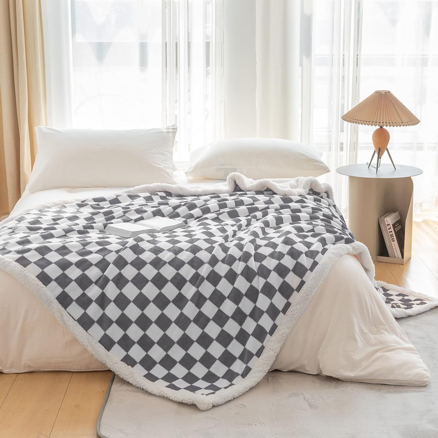LOMAO Sherpa Throw Blanket Fleece Blanket with Checkered Pattern Soft Thick Blanket for Couch, Bed, Sofa Luxurious Warm and Cozy for All Seasons (Grey, 51"x63")