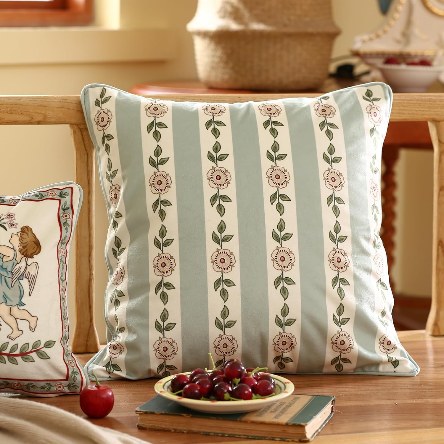 Throw Pillow Covers Pack of 1,Green Cozy Velvet Farmhouse with Flowers and Leaves Pattern Pillowcases,Decoration Square Pillows Cushion Covers for Couch Sofa Bed Car Chair,18"x18"…