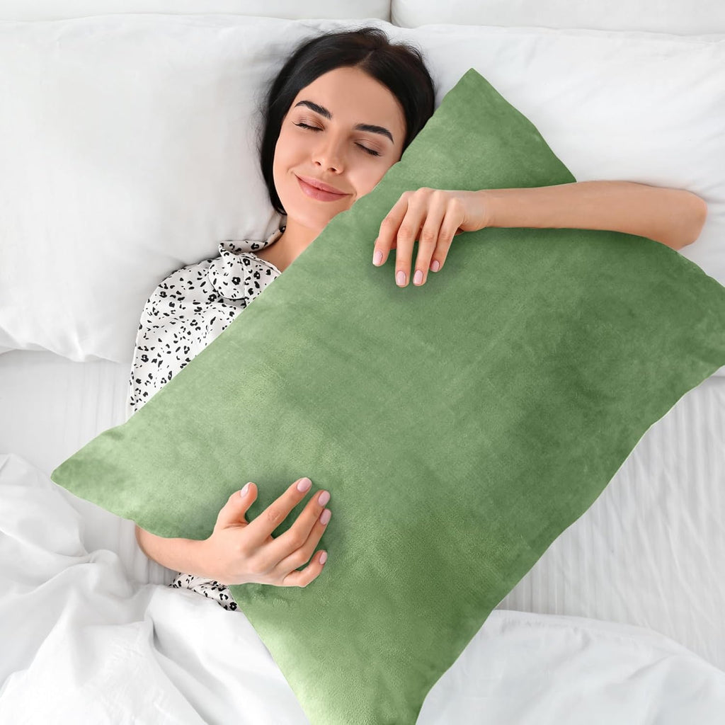BEDELITE Flannel King Size Pillow Cases Set of 2, Super Soft Fleece Pillowcases with Zipper for Bedroom, Sofa, Couch,Luxury Cozy Fuzzy Velvet Pillow Shams for All Seasons(20x36 Inches,Sage Green)
