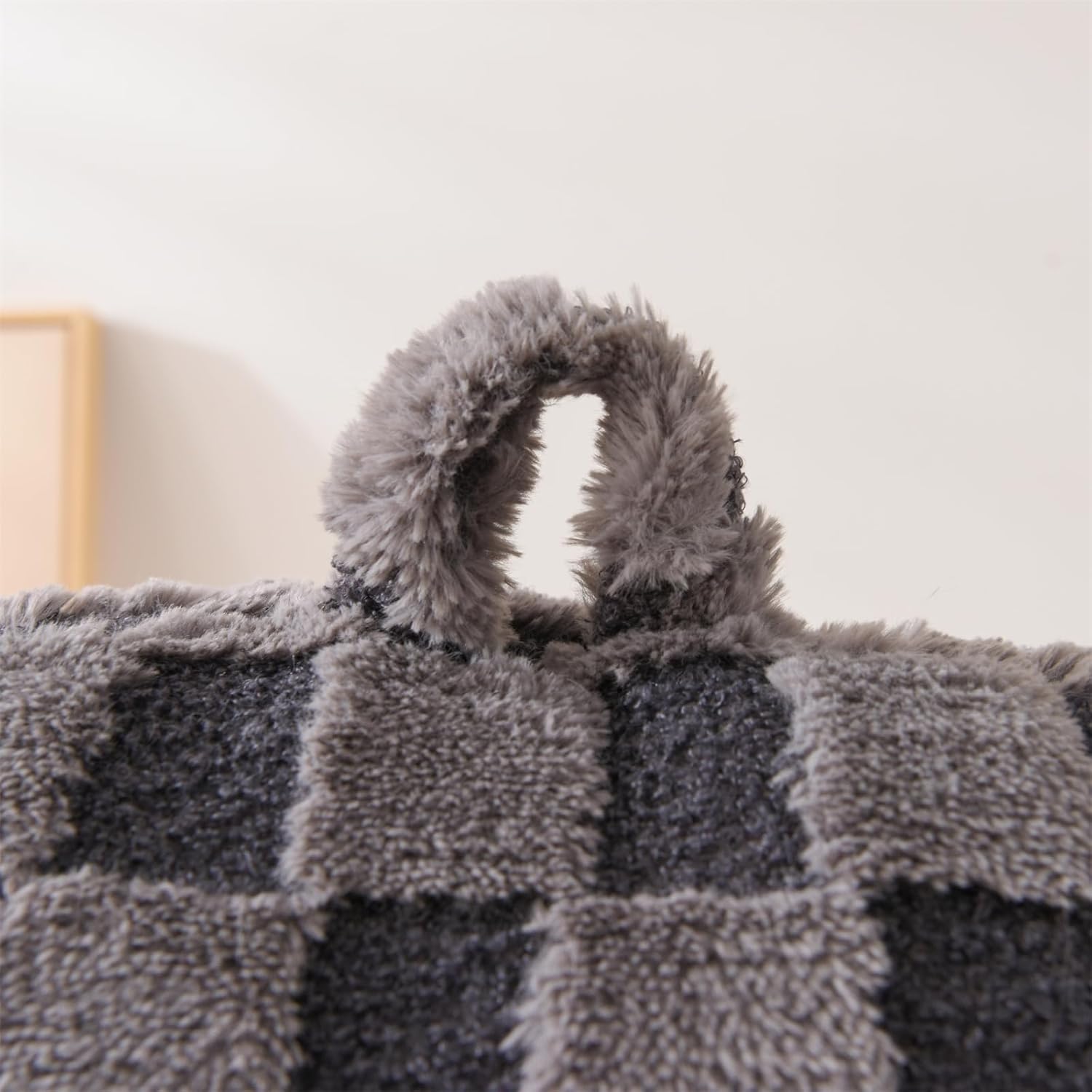 Aimuan Checkered Reading Pillow Bed Rest Wedge Backrest Checkerboard Pillow with Arms Back Support for Sitting Up in Bed Cushion Incline Rest Sleeping Snoring Pillow (Dark Grey,Standard)