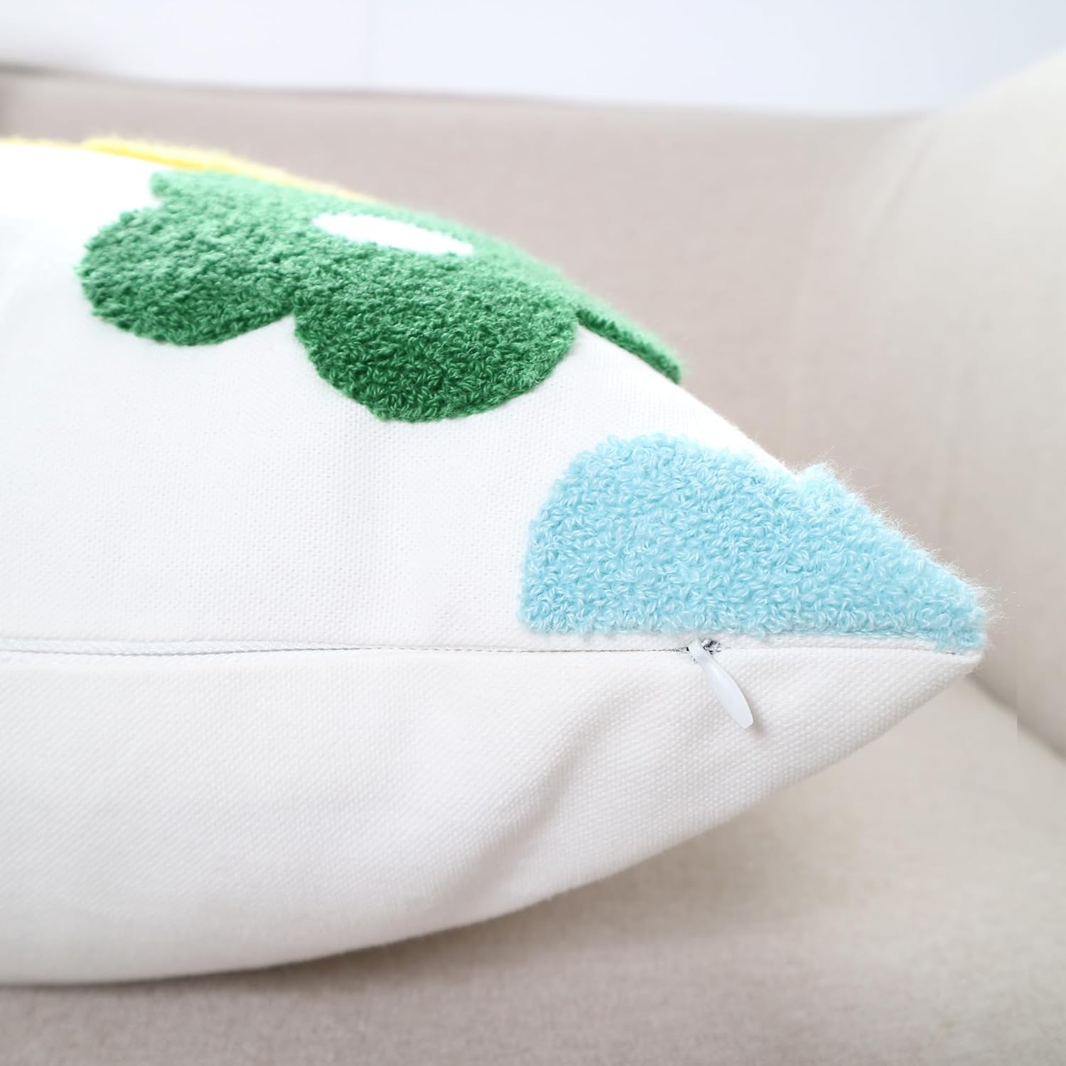 DECOBIRD Embroidery Throw Pillow Cover 18x18 Floral Home Decor Loop Embroidered Durable Soft Square Cushion Cover 45x45cm Pillowcase for Couch Sofa Gift, Multi-Color 5 Petal Flowers 1 Piece