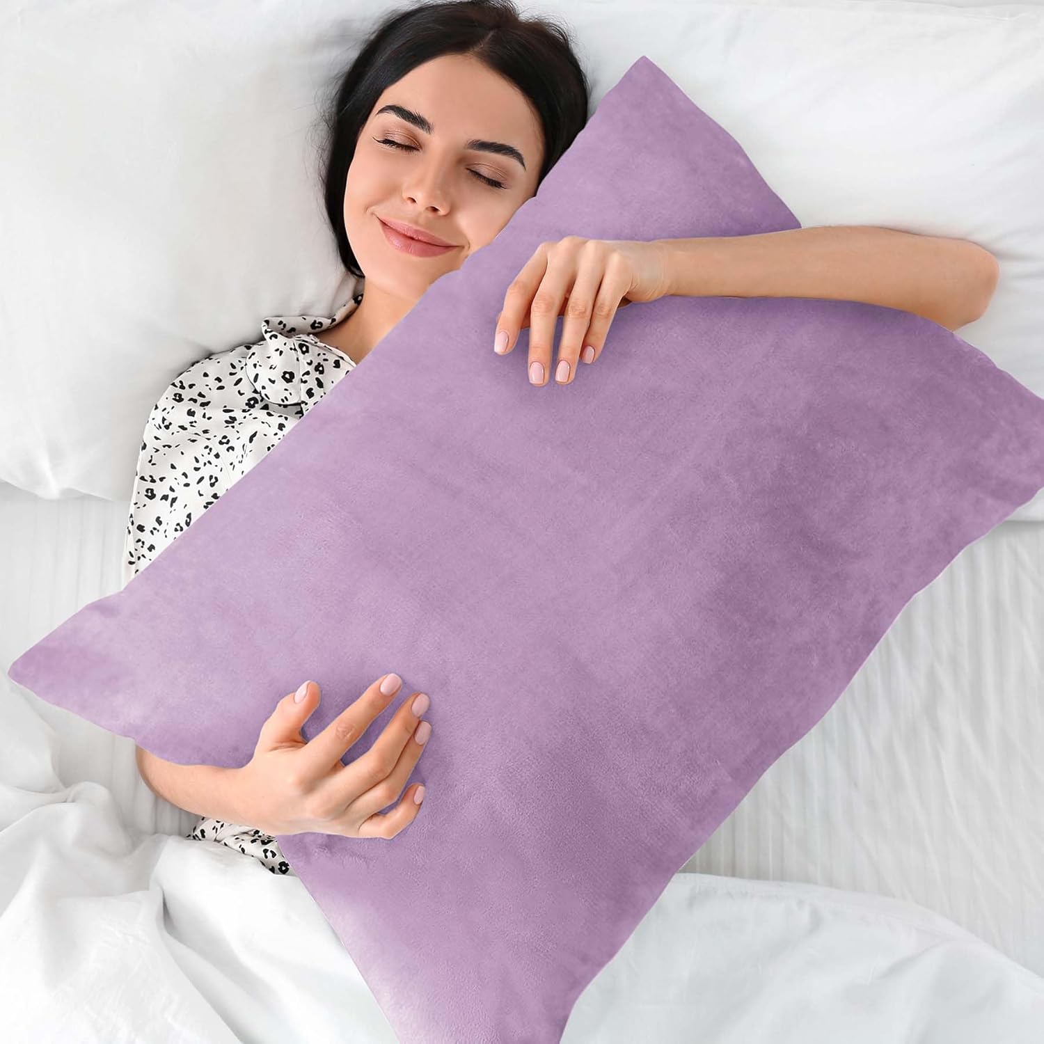 BEDELITE Flannel Pillow Cases Queen Size Set of 2, Super Soft Fleece Pillowcases with Zipper for Bedroom, Sofa, Couch,Luxury Cozy Velvet Pillow Shams for All Seasons(20x30 Inches,Lavender)