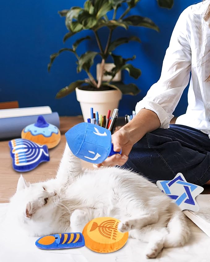CiyvoLyeen Hanukkah Catnip Toys Set of 6 Soft Holiday Plush Cat Toys Interactive Catnip Filled Kitty Supplies for Cats Lovers Chanukah Gift Dreidel Cat Teething Chew Toy