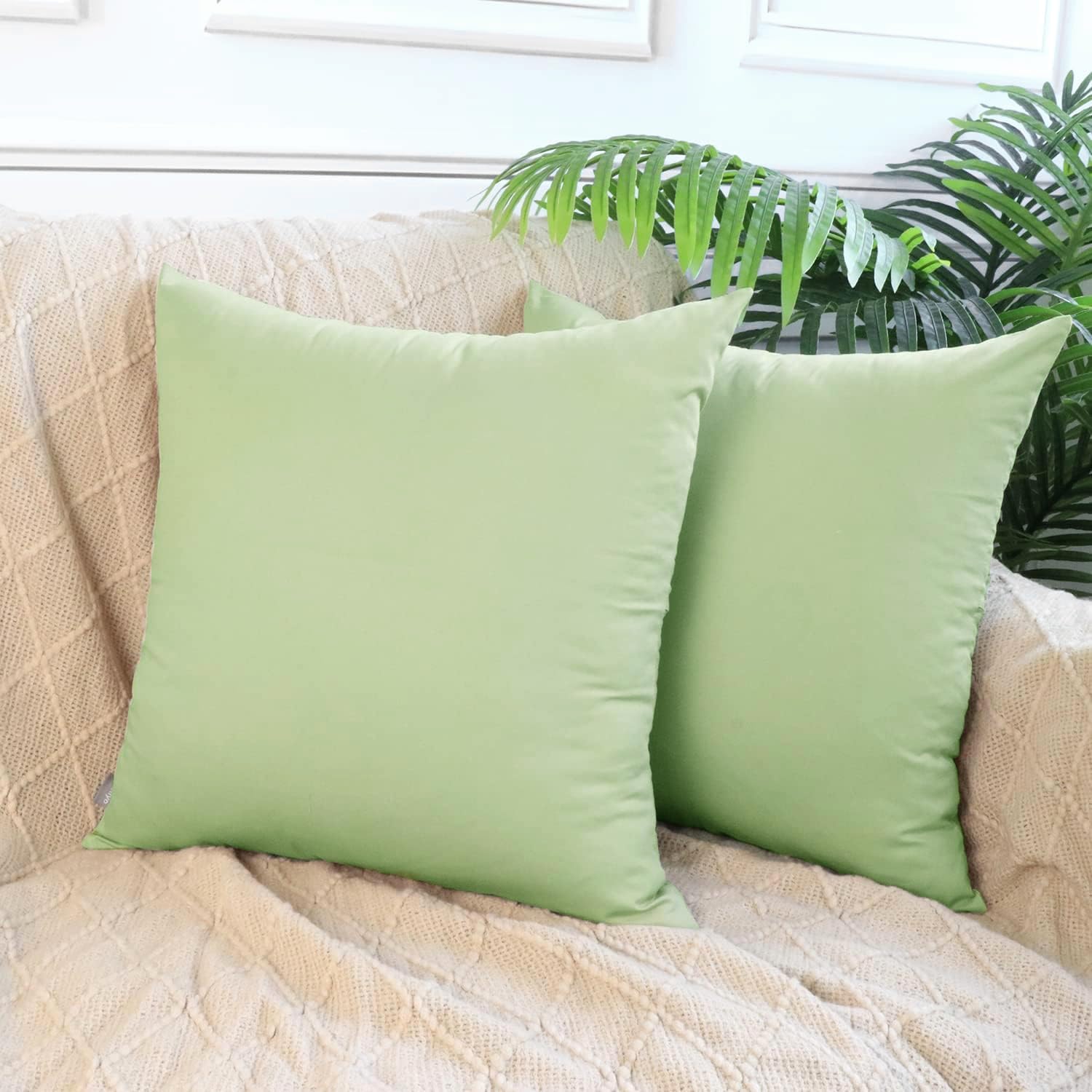 Thmyo 4-Pack 100% Cotton Comfortable Solid Decorative Throw Pillow Case Square Cushion Cover Pillowcase Sublimation Blank Pillow Covers(18x18 inch/ 45x45cm, Light Pea Green)