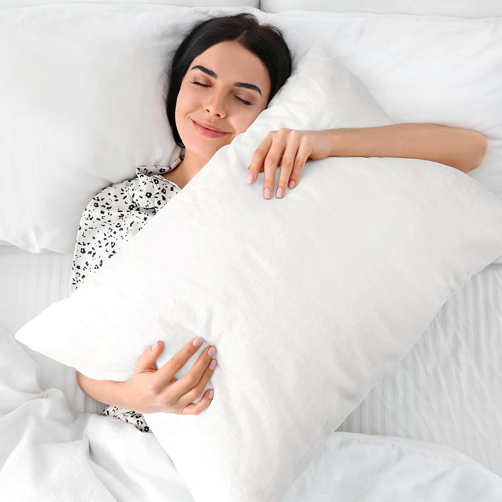 BEDELITE Flannel King Size Pillow Cases Set of 2, Super Soft Fleece Pillowcases with Zipper for Bedroom, Sofa, Couch,Luxury Cozy Fuzzy Velvet Pillow Shams for All Seasons(20x36 Inches,Bright White)