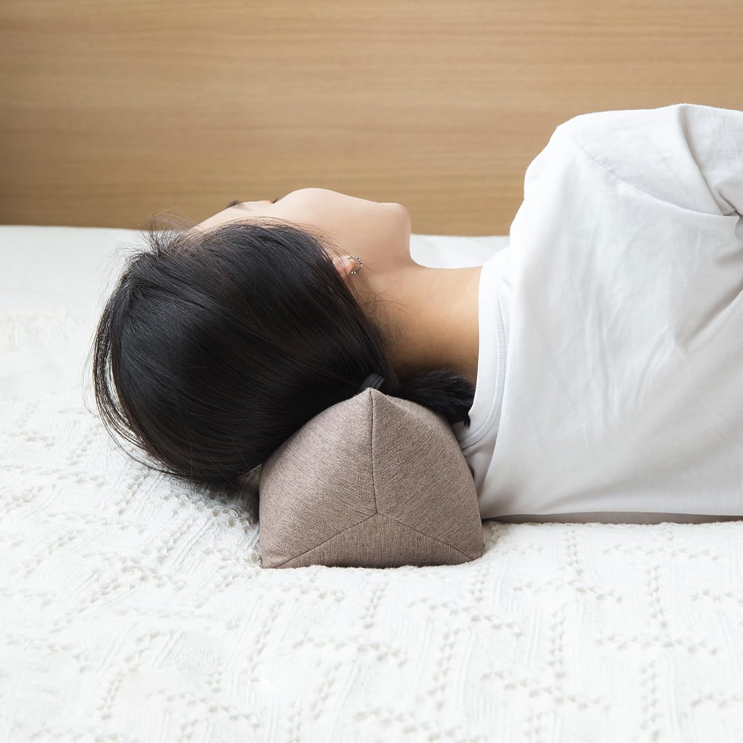 Buckwheat Neck Support Pillow Cervical Neck Cylinder Bolster Pillow,Buckwheat Hulls Adjustable Roll Pillow,Neck Pain Relief for Back and Side Sleepers Round Pillows for Lunch Break Brown, 6*15 inch