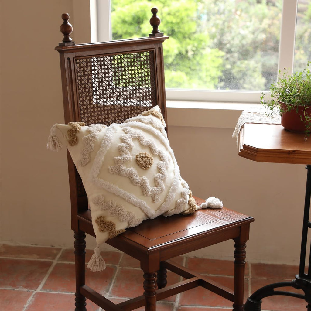 Snugtown Woven Tufted Boho Throw Pillow Cover, Modern Decorative Chevron Diamond Pattern Cushion Case, Farmhouse Pillowcase for Couch Sofa Bedroom Living Room, 18 x 18 Inches, Ivory, Tan, Beige