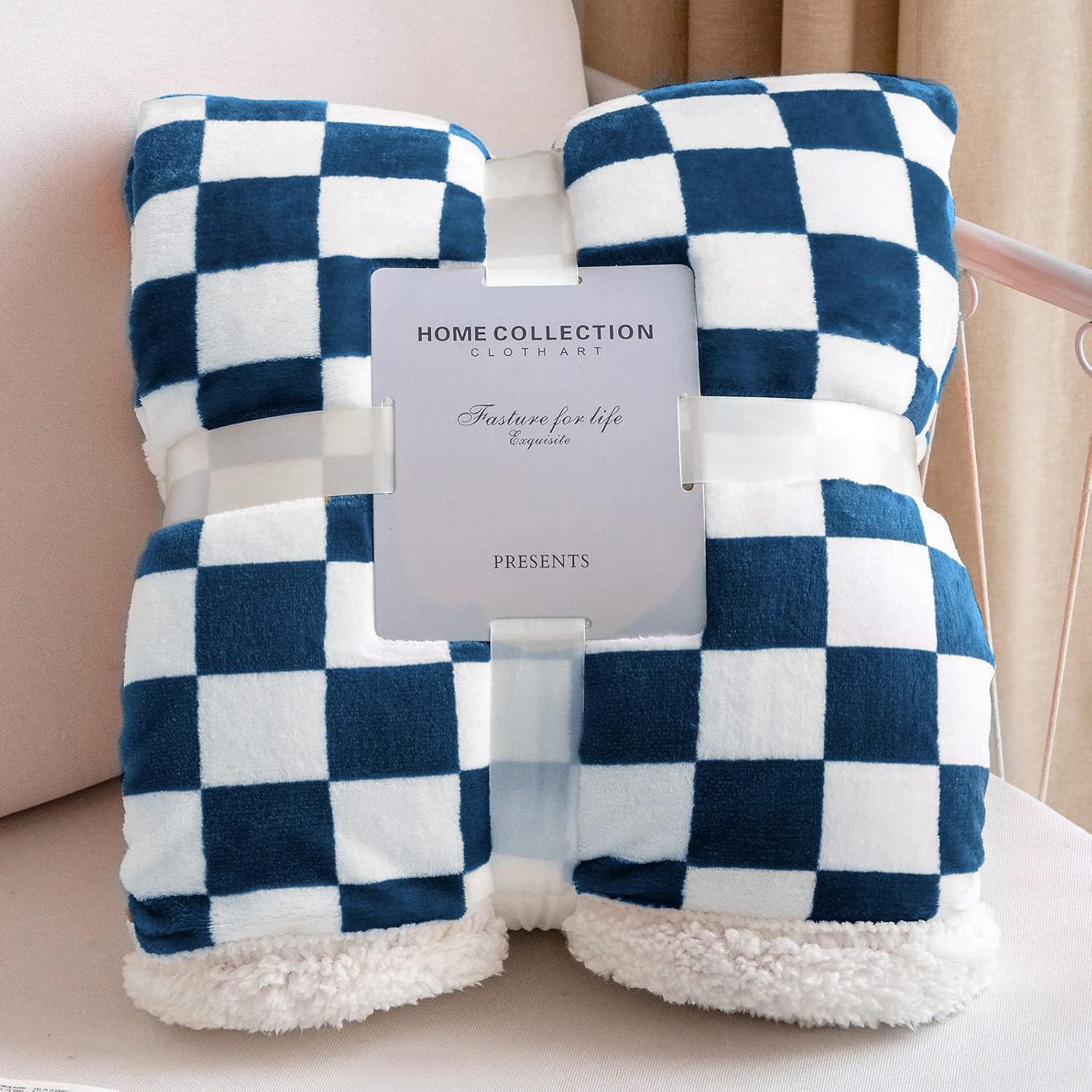 LOMAO Sherpa Throw Blanket Fleece Blanket with Checkered Pattern Soft Thick Blanket for Couch, Bed, Sofa Luxurious Warm and Cozy for All Seasons (Navy, 60"x80")