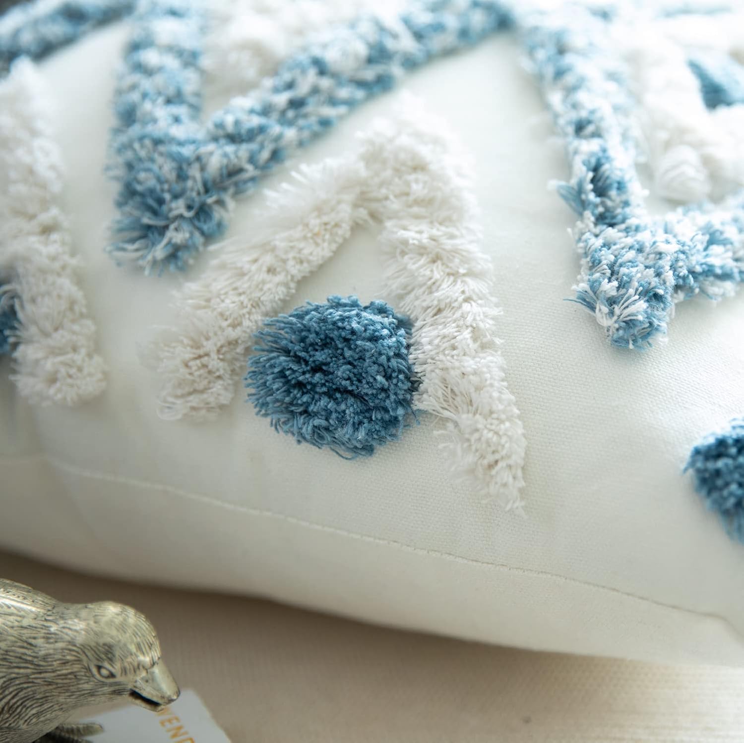 Set of 2 Cotton Woven Boho Throw Pillow Covers, Tufted Decorative Square Pillowcases Covers with Tassels for Couch Sofa Bed, Living Room Sofa, Farmhouse, 22x22 Inch Blue(2 pcs)