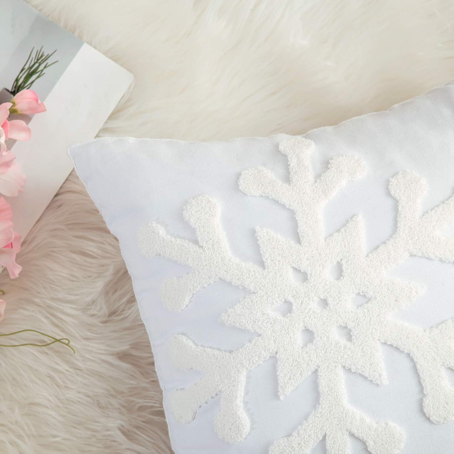 MIULEE Pack of 2 Christmas Decorative Snowflake Throw Pillow Covers Canvas Embroidery Winter Cushion Cases Holiday Decor Soft Pillowcases for Winter Couch Sofa Bedroom Car（White, 18x18in）