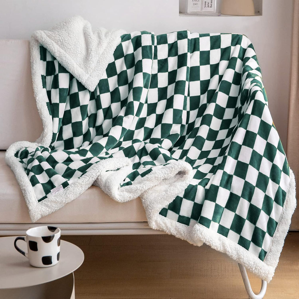 LOMAO Sherpa Throw Blanket Fleece Blanket with Checkered Pattern Soft Thick Blanket for Couch, Bed, Sofa Luxurious Warm and Cozy for All Seasons (Green, 51"x63")