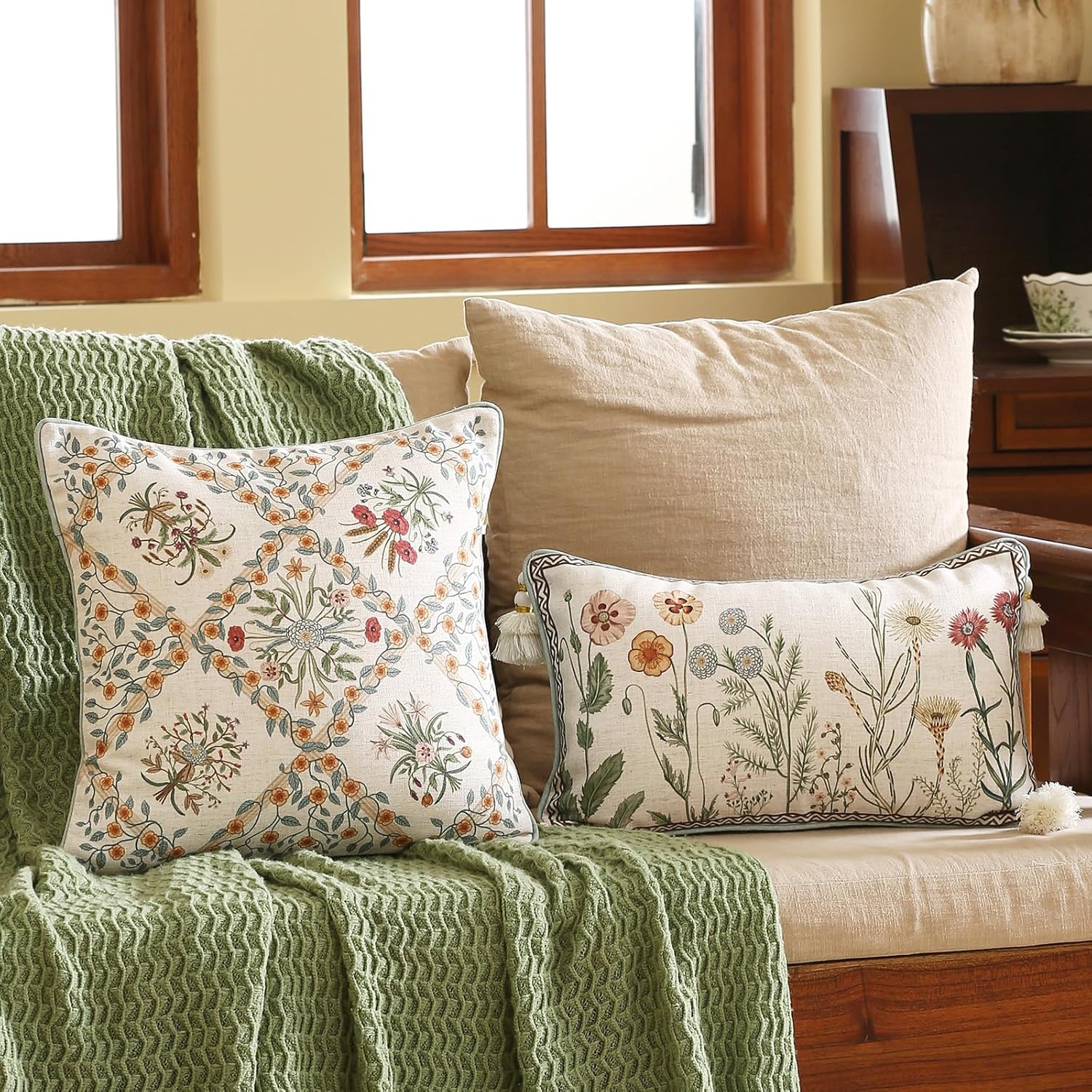 ISAENNE Design Linen Throw Pillow Covers 18"x18", Square Farmhouse Cushion Covers with Red Pink Yellow Watercolor Wildflower Pattern Decor Pillowcases for Bed,Living Room,Outdoor,Car