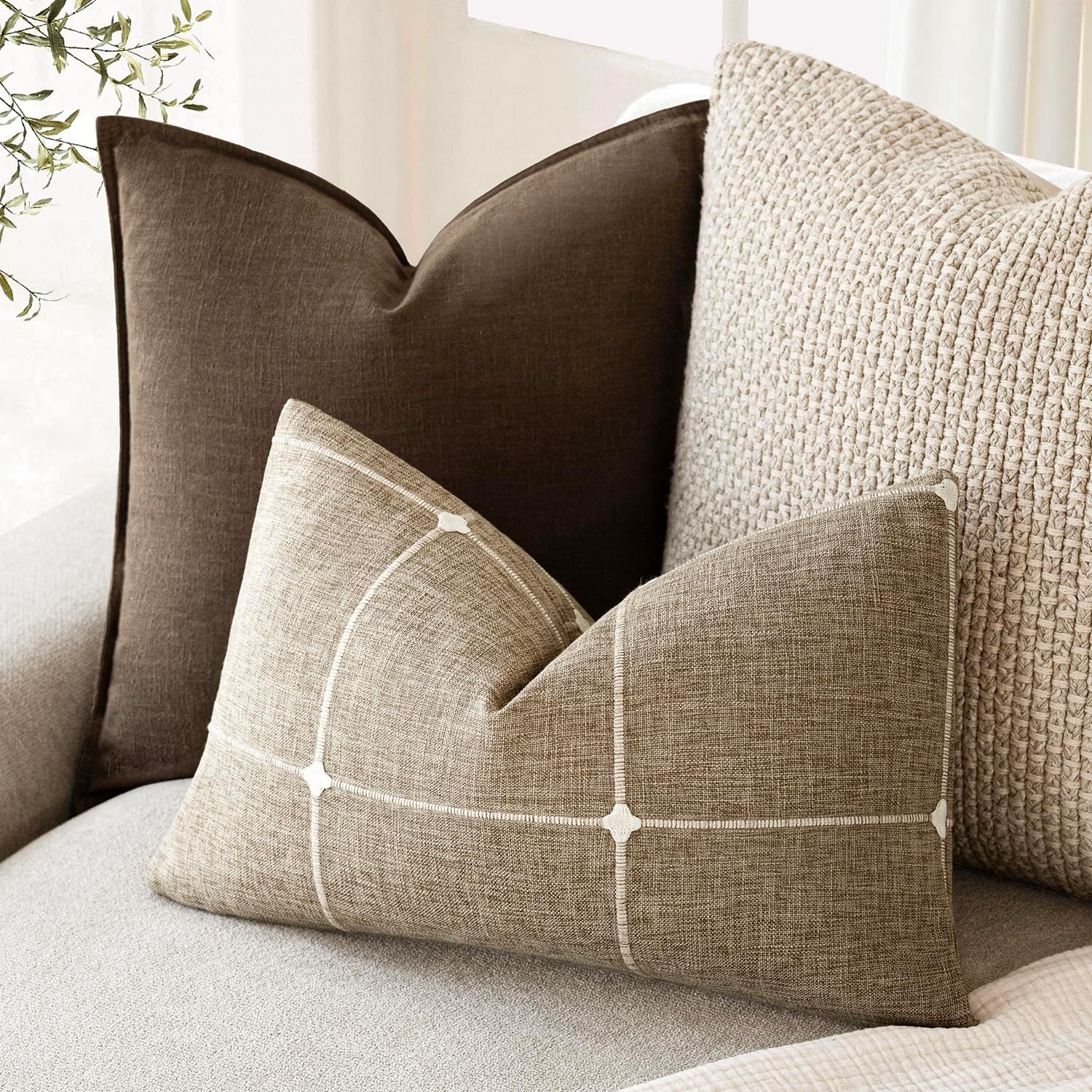 Foindtower Pack of 2 Decorative Faux Linen Jacquard Check Throw Pillow Covers Farmhouse Lumbar Cushion Cover with Grid Textured Accent Pillowcase for Couch Living Room Home Decor,12×20 Inch,Oatmeal