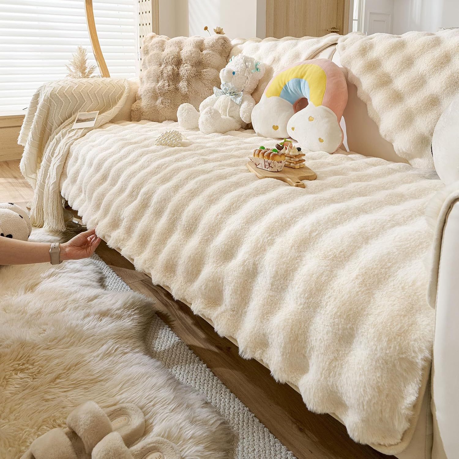 Faux Fur Couch Cover Fuzzy Soft Plush Thick Bubble Sofa Cover Luxury Sectional Couch Covers Luxury Anti-Slip Sofa Slipcover Washable Furniture Protector (Ivory,36"x47")