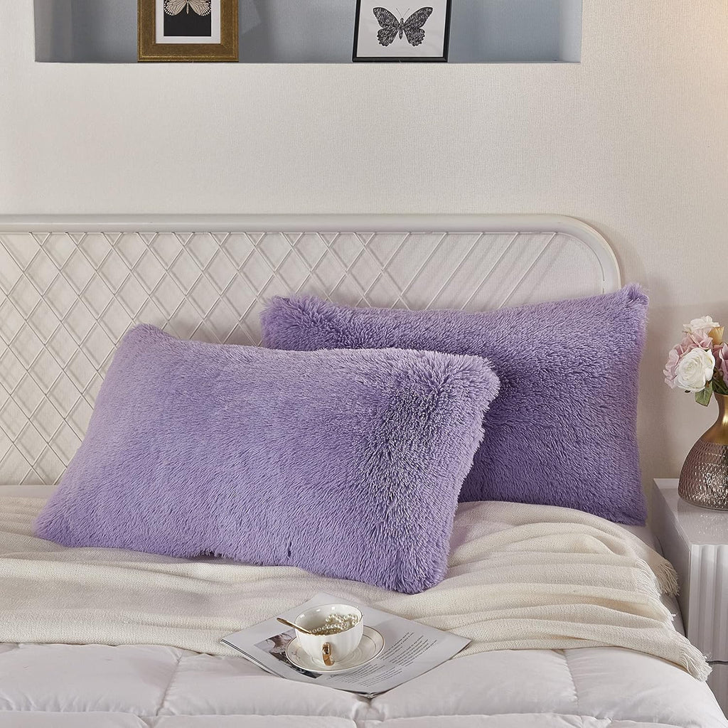 Uhamho Set of 2 Faux Fur Throw Pillow Covers Soft Velvet Decorative Pillowcases Zipper Closure (Lilac, 20"x36")
