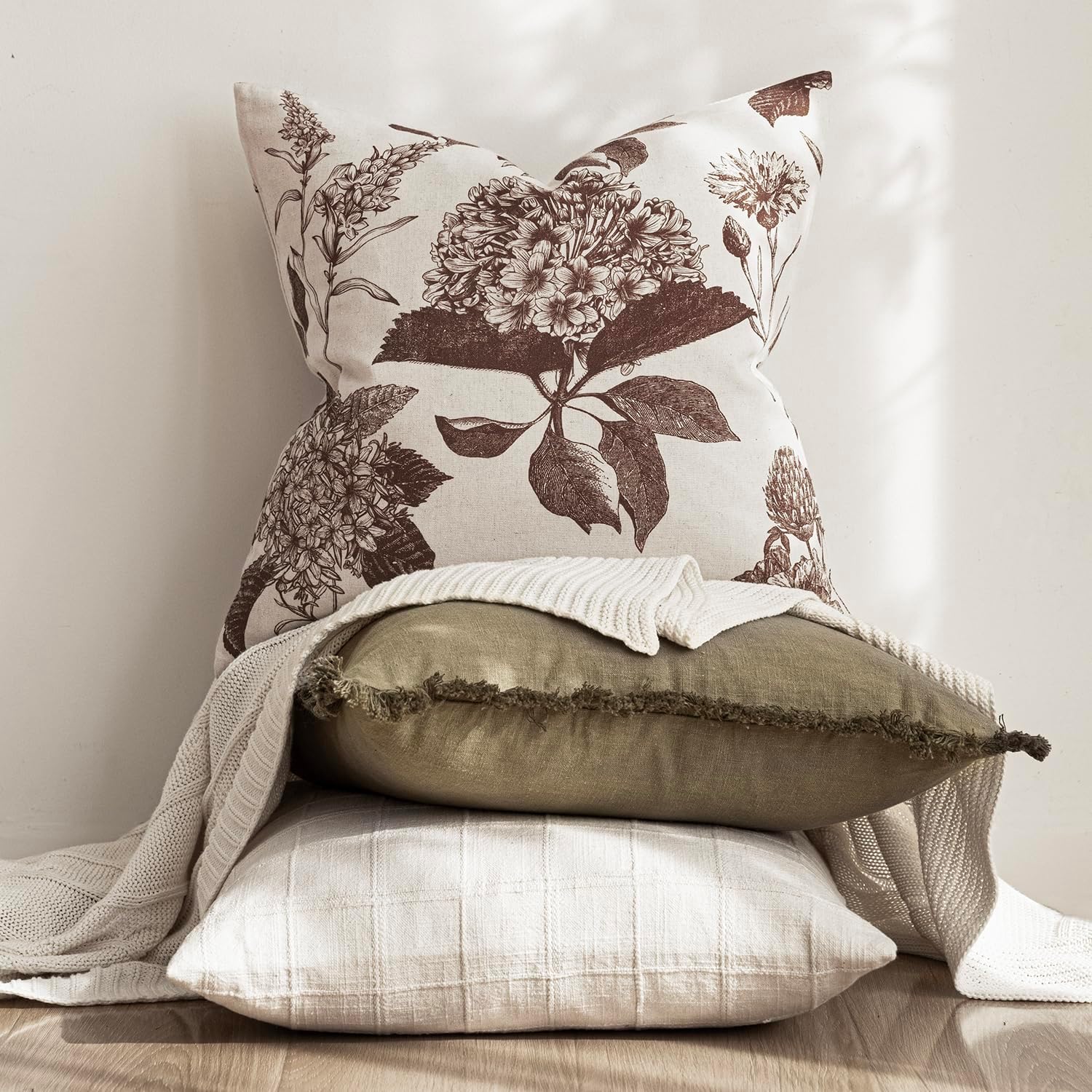 Foindtower Set of 2 Linen Floral Throw Pillow Covers Neutral Vintage Print Decorative Cushion Covers Farmhouse Boho Home Decor for Sofa Chair Couch Bedroom Living Room,20×20 Inch,Dark Brown