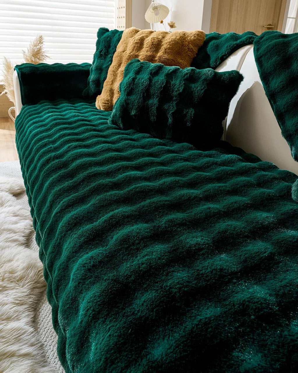 Christmas Faux Fur Couch Cover Fuzzy Soft Plush Thick Bubble Sofa Cover Luxury Sectional Couch Covers Luxury Anti-Slip Sofa Slipcover Washable Furniture Protector (Dark Green,36"x94")
