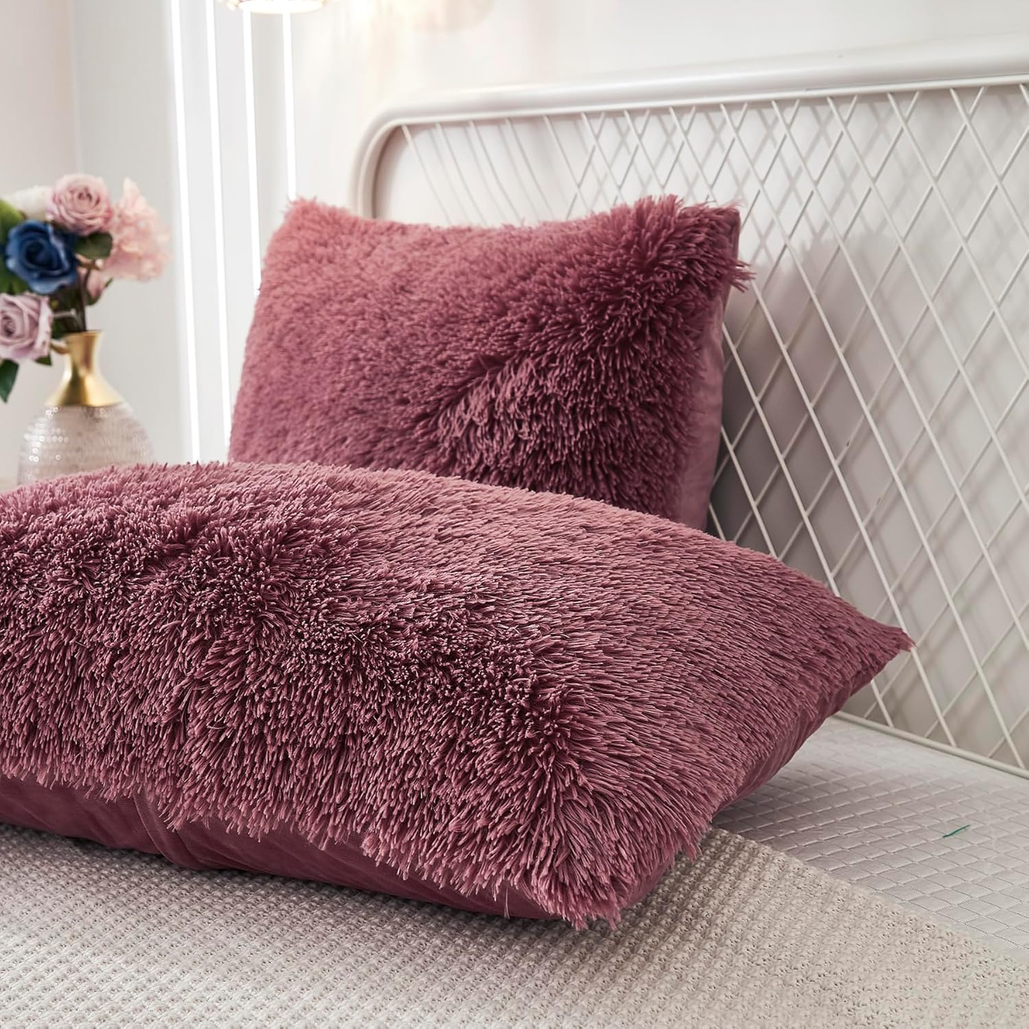 Uhamho Set of 2 Standard Pillowcases Faux Fur Throw Pillow Covers Queen Size Shams Soft Velvet Decorative Zipper Closure (Dusty Rose, 20"x26")
