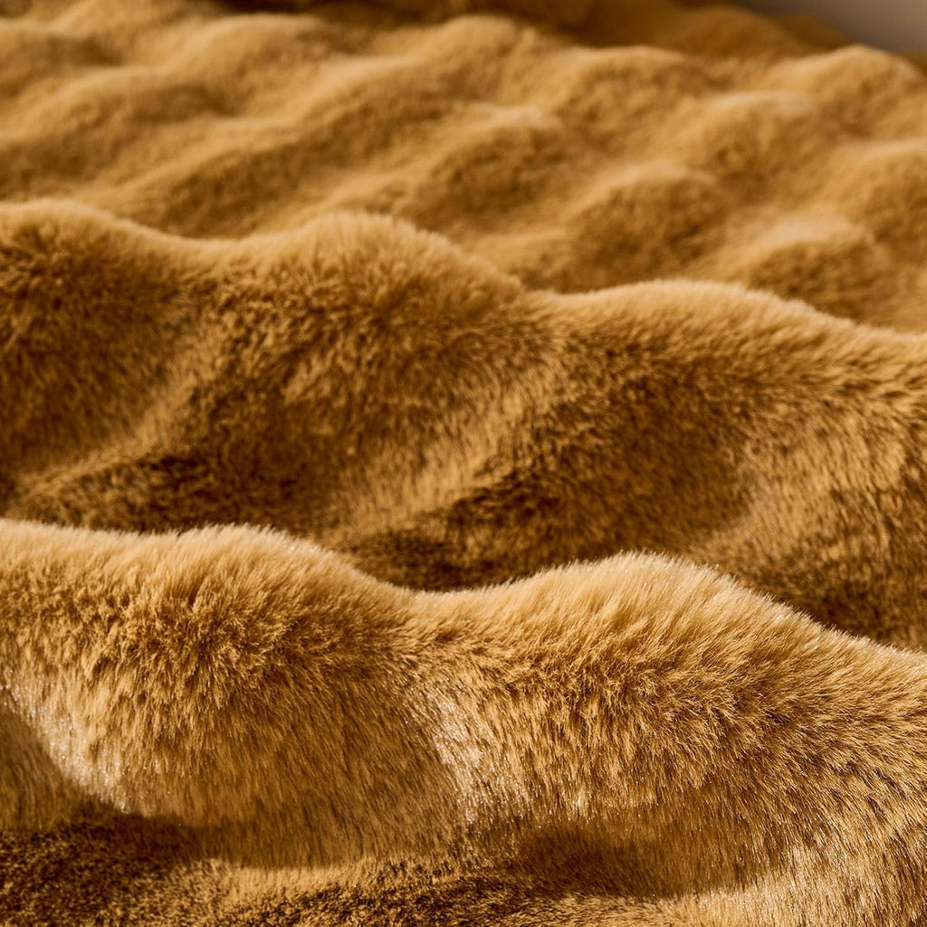 Faux Fur Decorative Throw Pillow Cover Plush Thick Bubble Pillow Covers Luxury Soft Cozy Accent Pillowcase for Spring Sofa Living Room Couch Bed (Brown Yellow,18"x18")