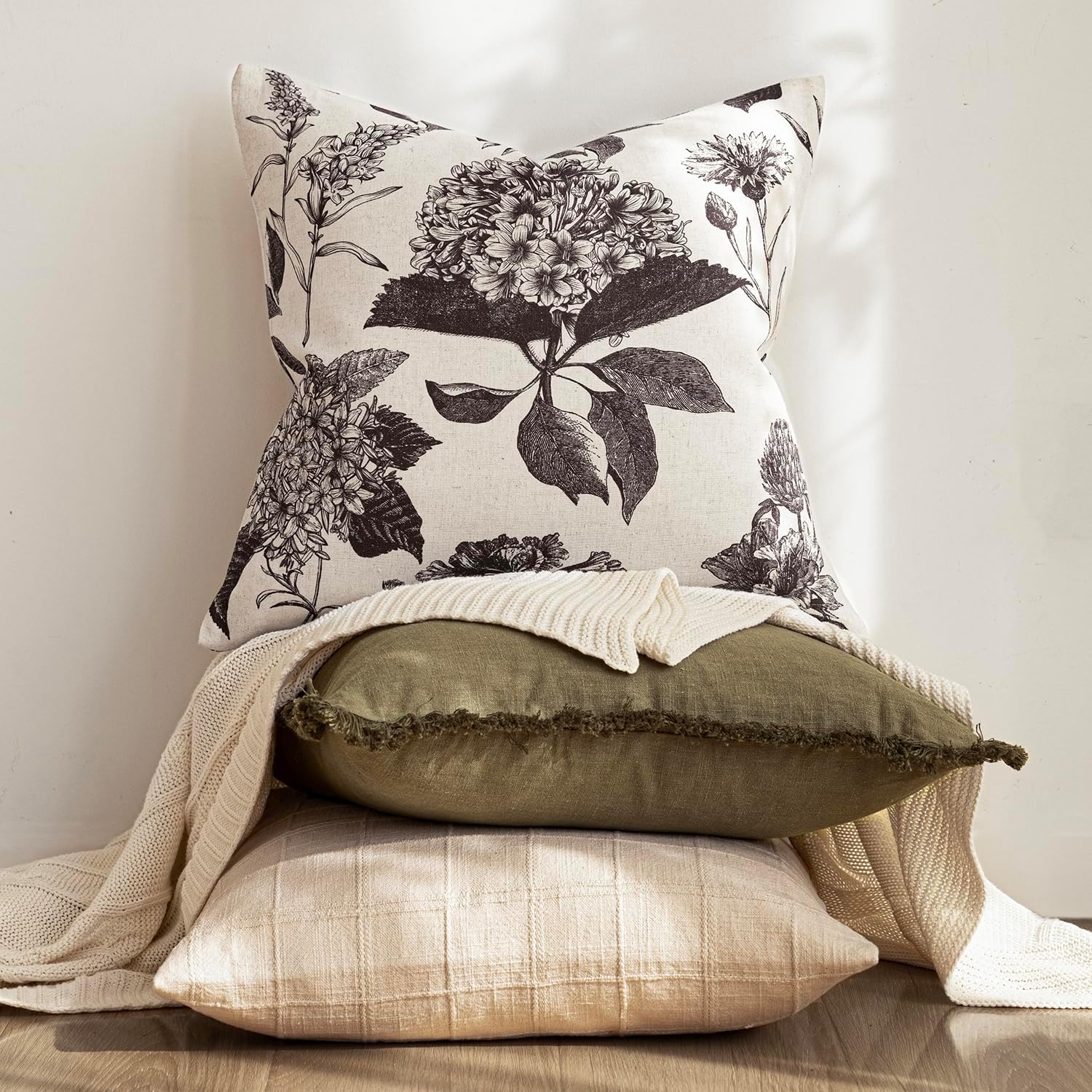 Foindtower Set of 2 Linen Floral Vintage Throw Pillow Covers Neutral Accent Print Decorative Cushion Covers Farmhouse Boho Home Decor for Sofa Chair Couch Bedroom Living Room,22×22 Inch,Black