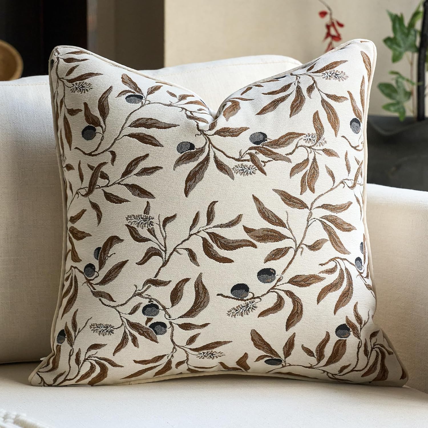 Alerfa Beige Floral Throw Pillow Cover 20 x 20 Inch Sqaure Luxury Decorative Pillow Cover for Couch Living Room Bedroom