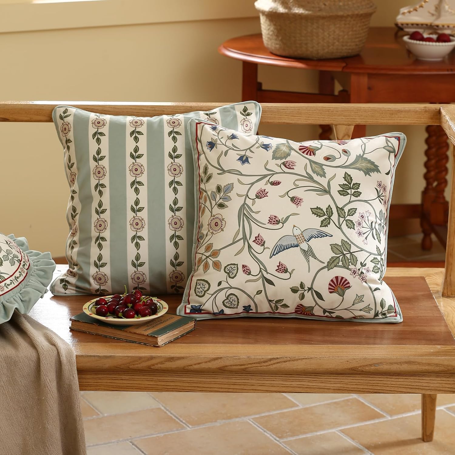 Square Throw Pillow Covers, Green Cozy Velvet Farmhouse with Birds and Flowers Pattern Pillowcases,Decoration Pillows Cushion Covers for Couch Sofa Bed Car Chair,18"x18"