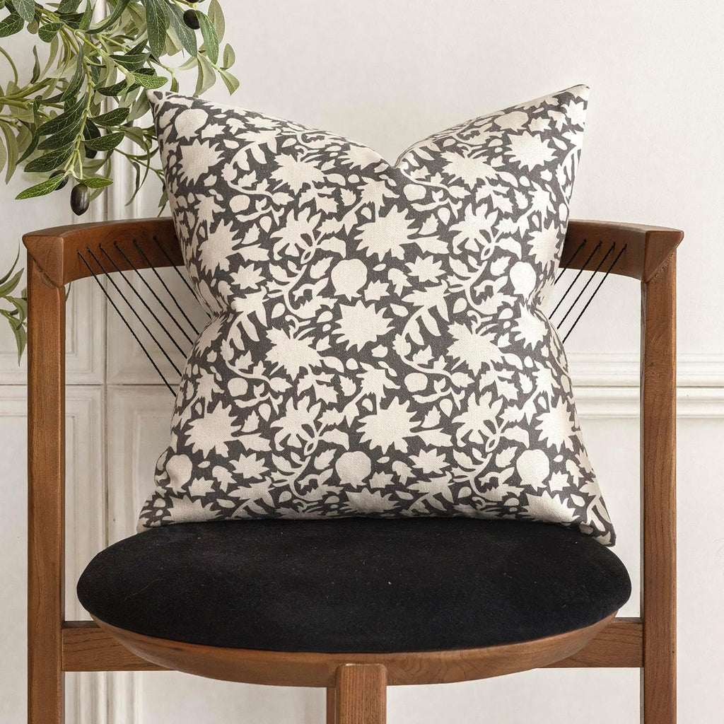 Foindtower Set of 2 Decorative Neutral Floral Throw Pillow Covers Accent Farmhouse Cushion Covers Boho Vintage Pillowcase for Couch Sofa Bedroom Living Room Home Decor,20×20 Inch,Rustic Gray