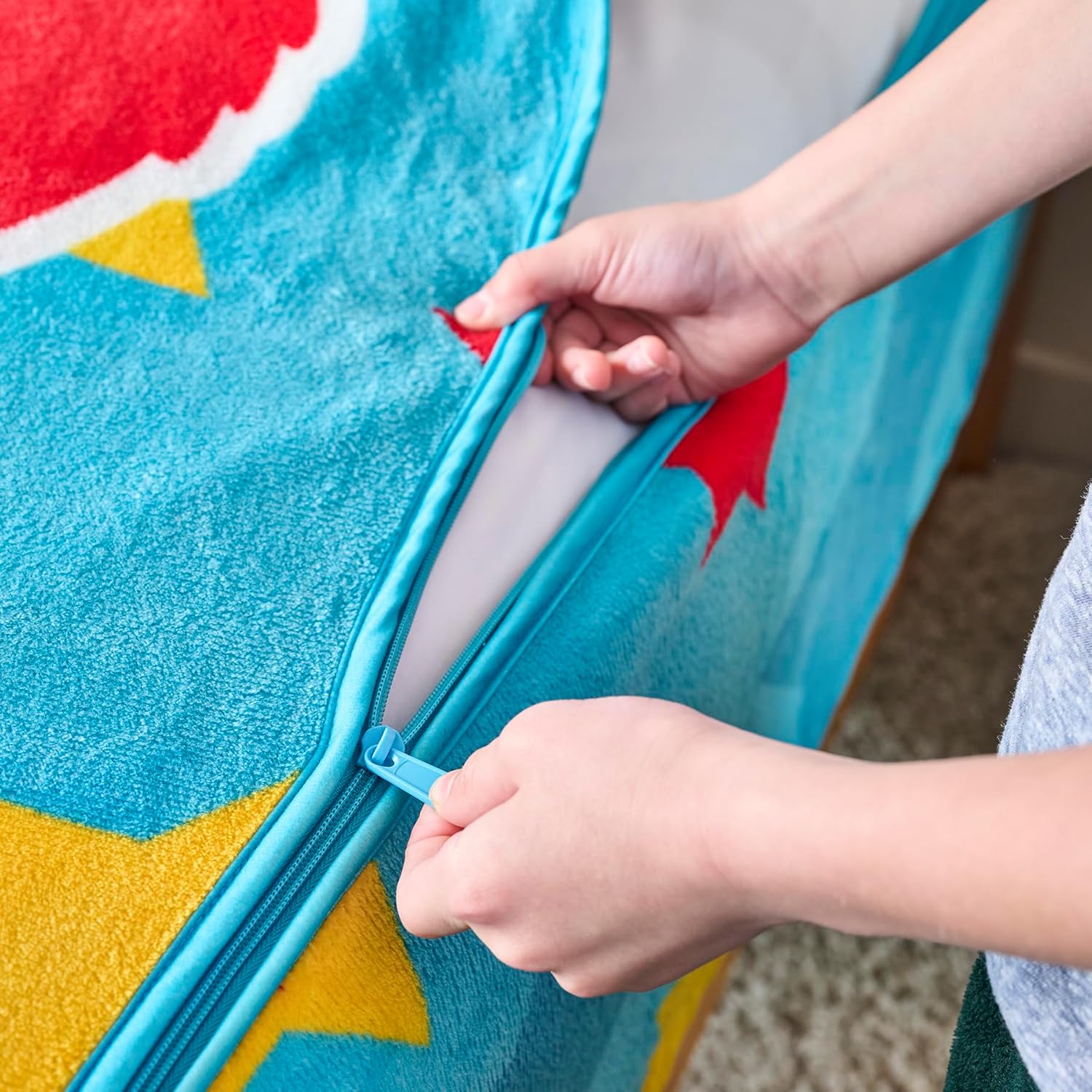 ZippySack Twin Bed Zip-Up Bedding – Super Soft Fleece Fitted Blanket with Side Pocket & Durable Zipper – Easy Bed-Making for Kids (Sesame Street Elmo)