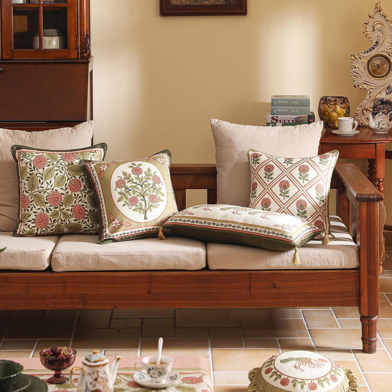 Rectangle Throw Pillow Covers,Brown Cozy Velvet Farmhouse with Birds and Floral Pattern Pillowcases,Decor Long Lumbar Pillows Cushion Covers for Couch Sofa Bed Car Chair,12"x28"