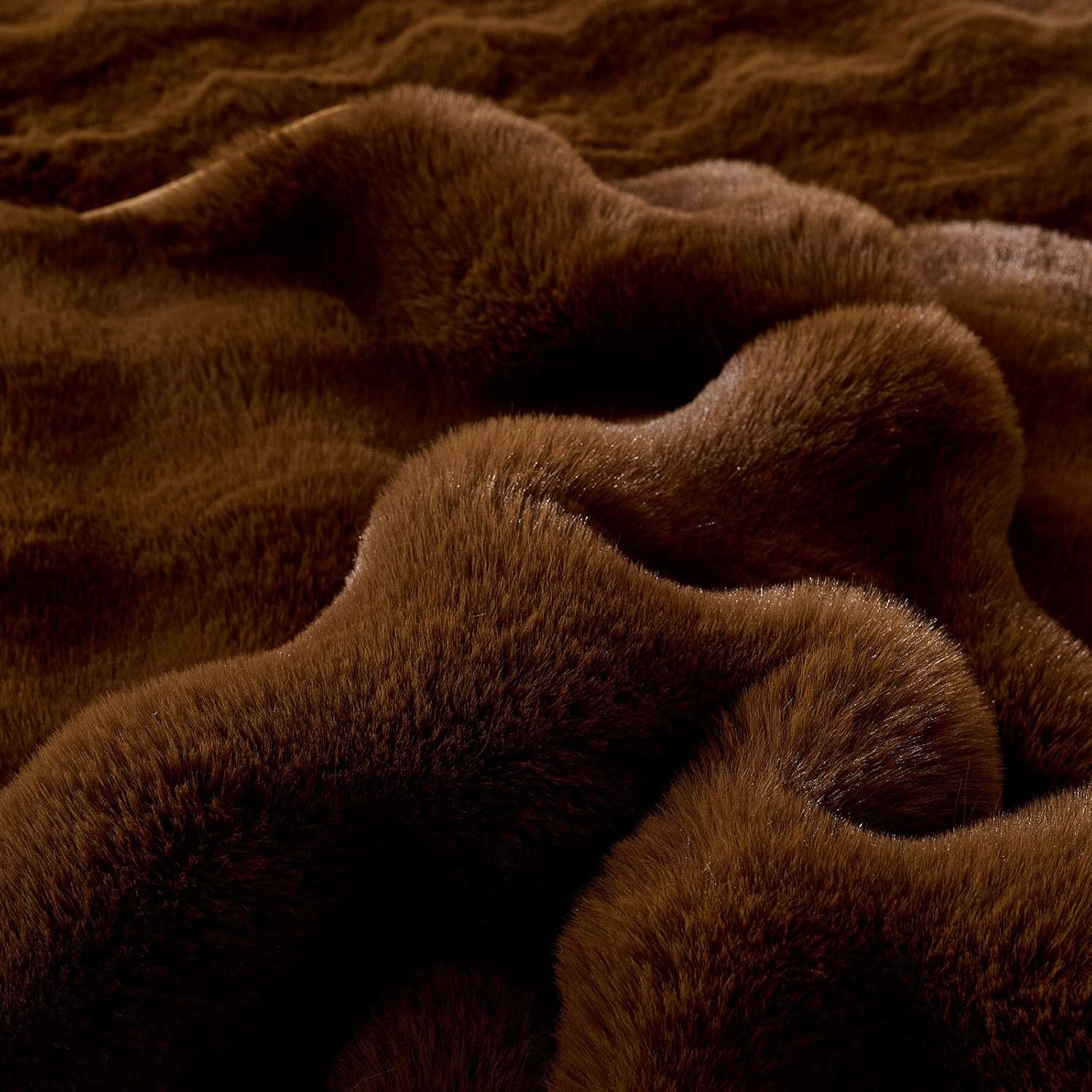 Faux Fur Decorative Throw Pillow Cover Plush Thick Bubble Pillow Covers Luxury Soft Cozy Accent Pillowcase for Spring Sofa Living Room Couch Bed (Coffee,18"x18")