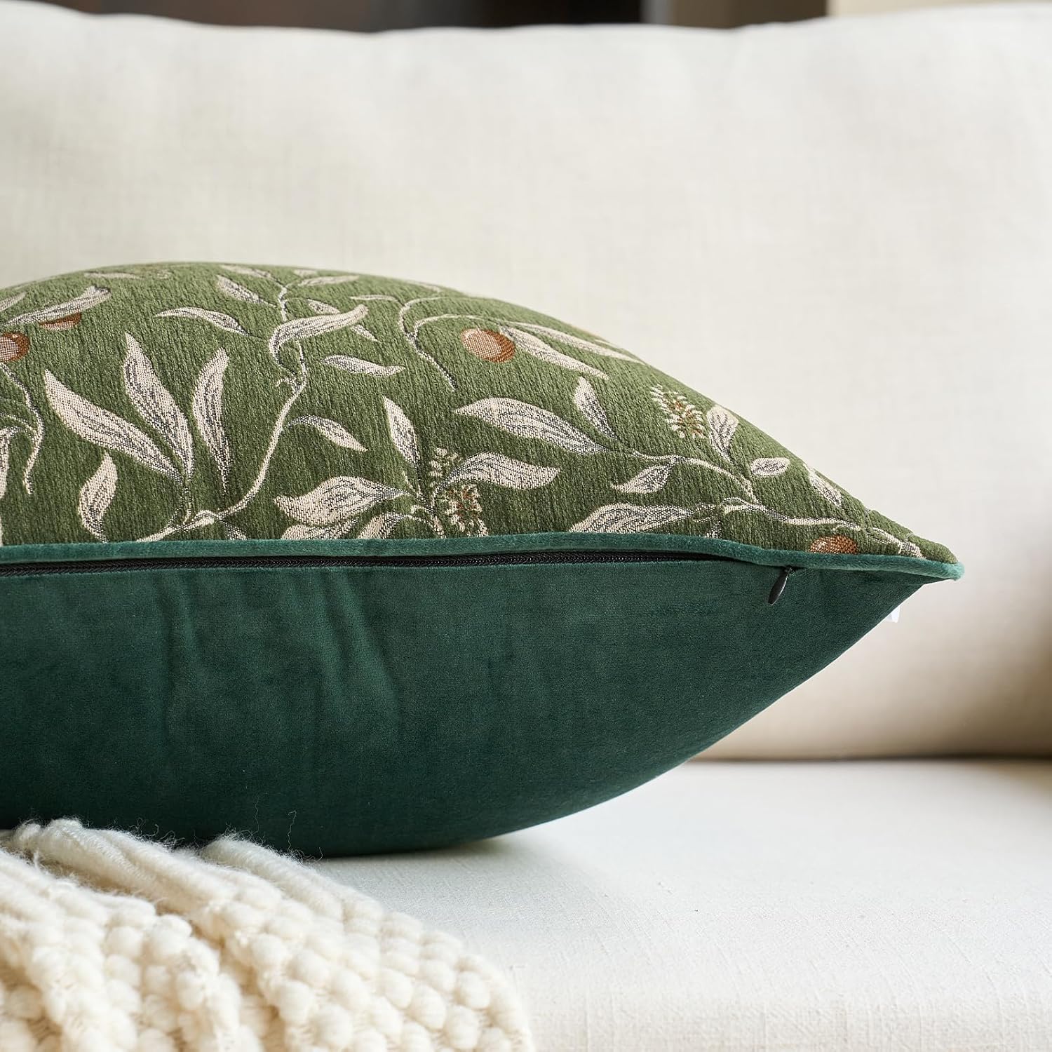 Alerfa Green Floral Throw Pillow Cover 18 x 18 Inch Sqaure Luxury Decorative Pillow Cover for Couch Living Room Bedroom