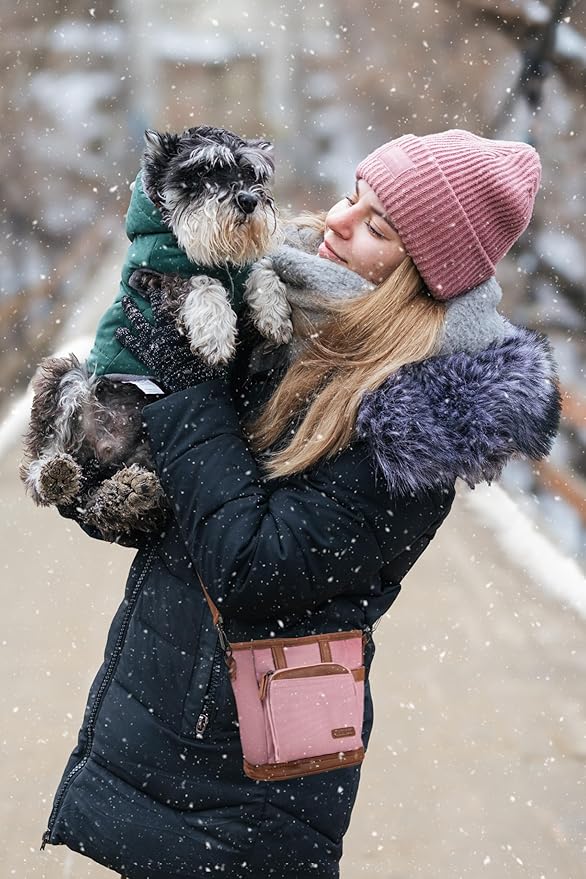 BEAU&FUR Large Dog Treat Pouch with Clicker for Training – 4 Cup Capacity, Built-In Poop Bag Dispenser, Expandable Pocket, Metal Buckle, Large Back Pocket, Ideal Design for Walks and Training – Pink