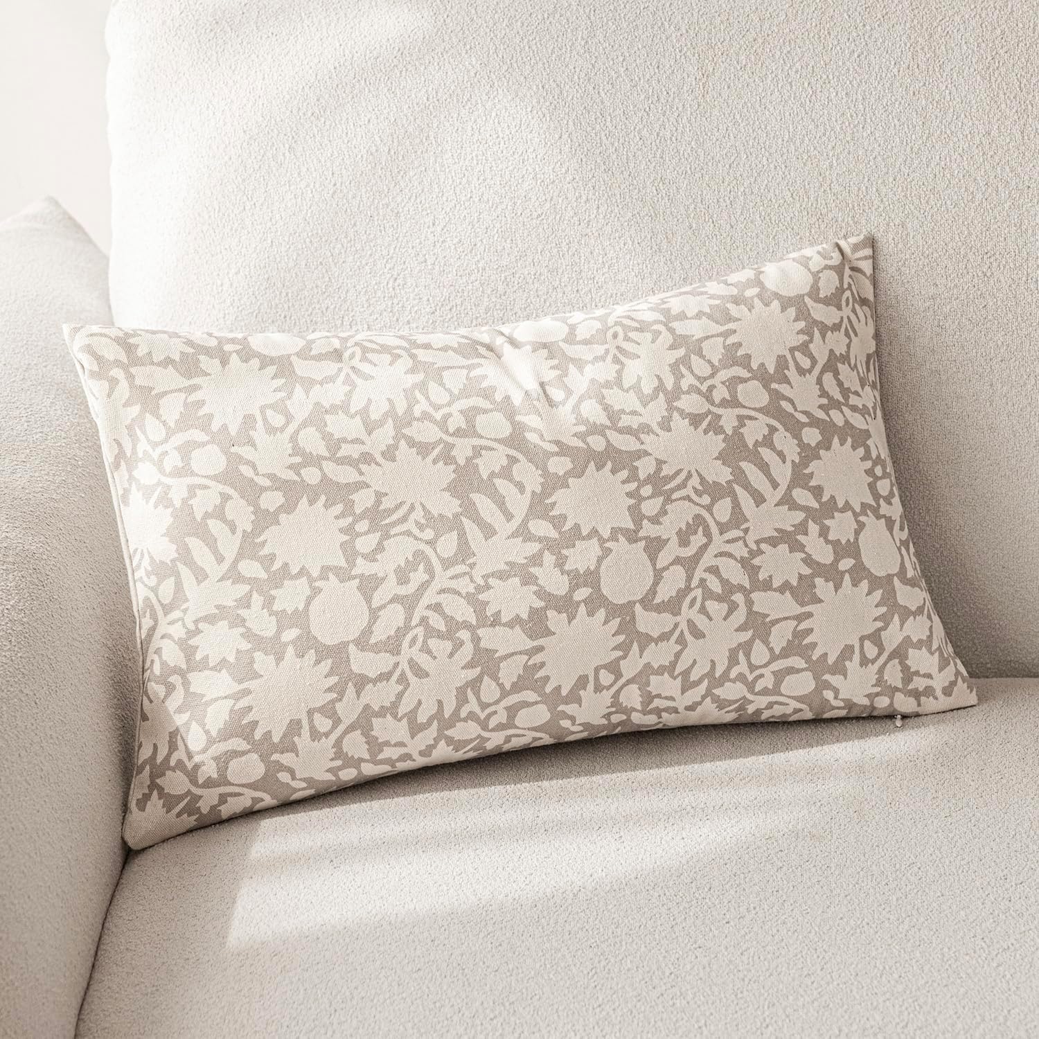 Foindtower Set of 2 Decorative Neutral Floral Throw Pillow Covers Accent Farmhouse Cushion Covers Boho Lumbar Pillowcase for Couch Sofa Bedroom Living Room Home Decor,12×20 Inch,Ivory Beige