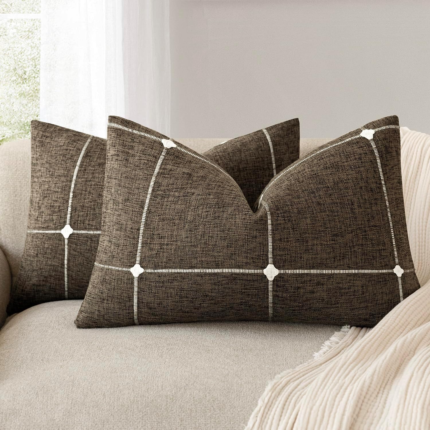 Foindtower Pack of 2 Decorative Faux Linen Jacquard Check Throw Pillow Covers Farmhouse Lumbar Cushion Cover with Grid Textured Accent Pillowcase for Couch Sofa Living Room Home Decor,12×20 Inch,Brown