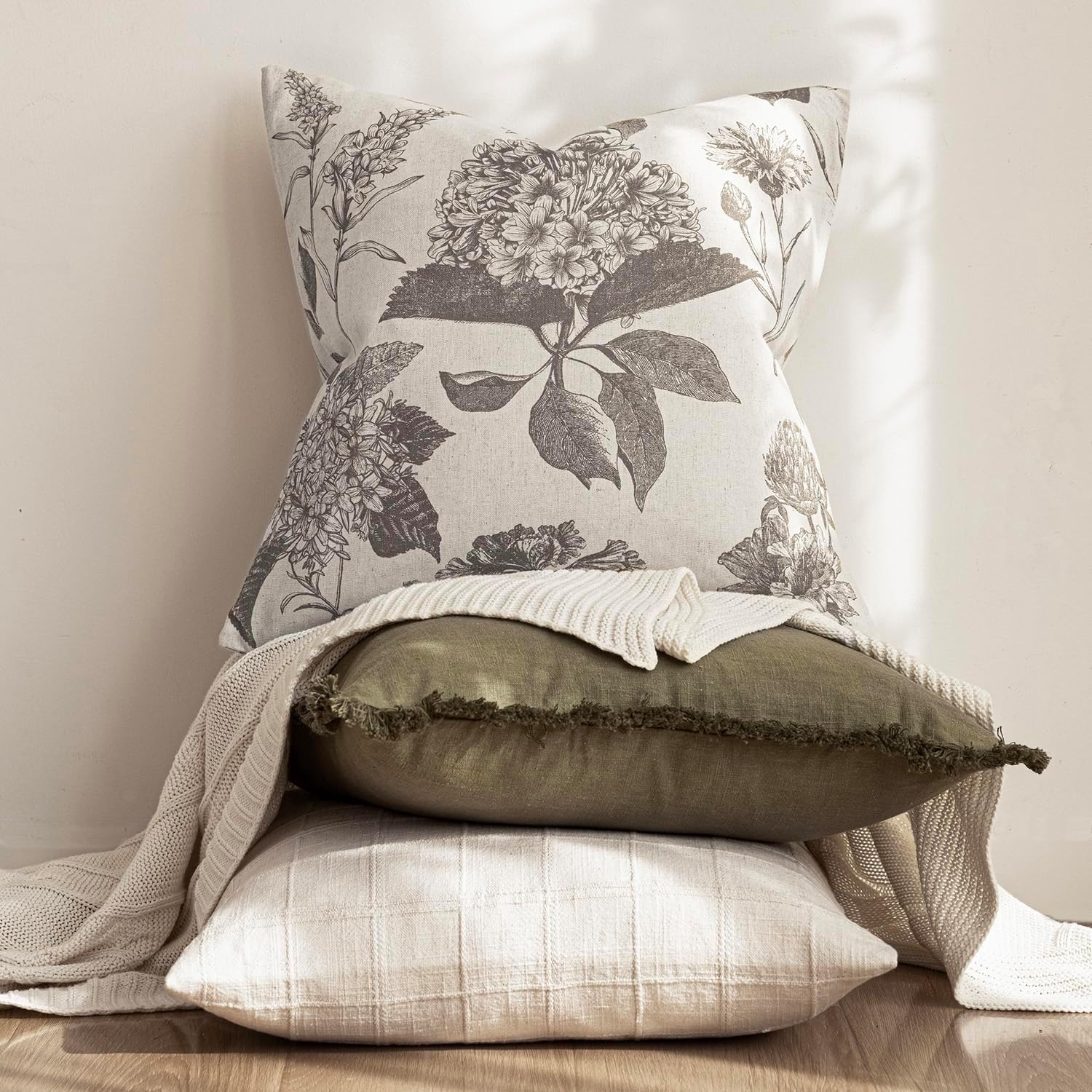 Foindtower Set of 2 Linen Floral Throw Pillow Covers Vintage Accent Print Decorative Cushion Covers Farmhouse Boho Home Decor for Sofa Chair Couch Bedroom Living Room,22×22 Inch,Light Gray